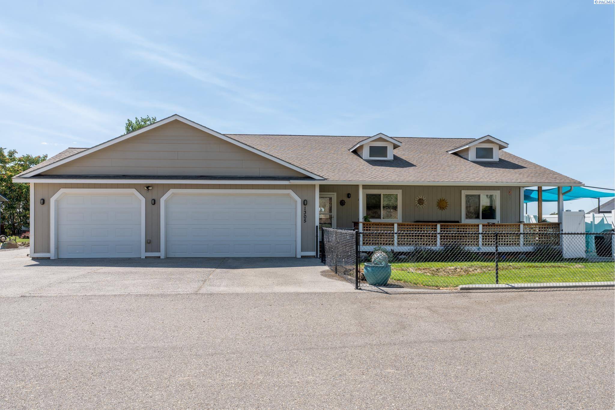 Prosser, WA 99350-0,1305 Desert Cove