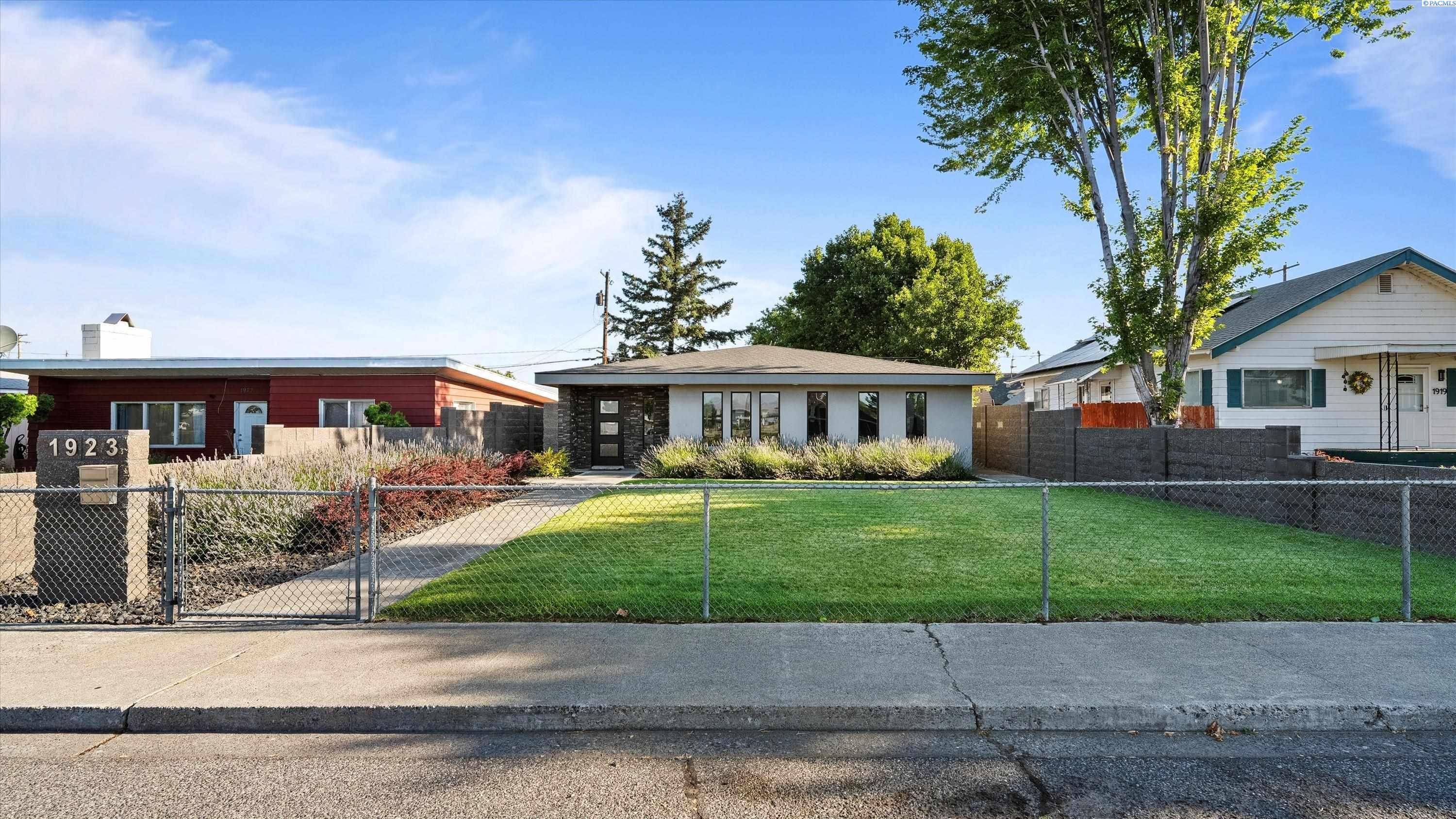 Pasco, WA 99301,1923 W Bonneville St