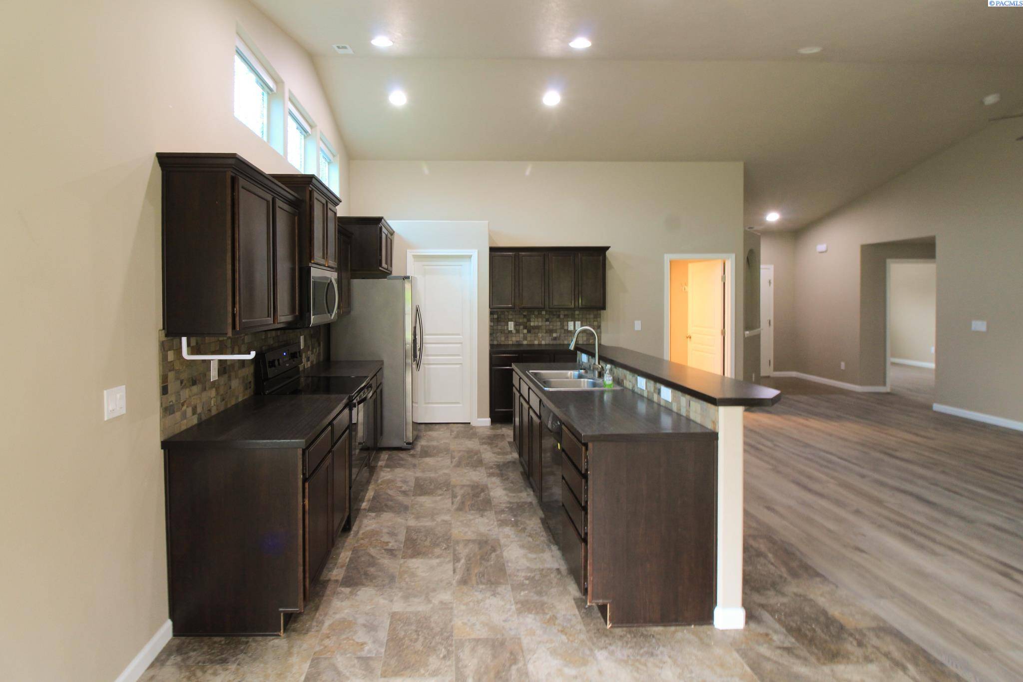 Pasco, WA 99301,3919 Peppertree Court
