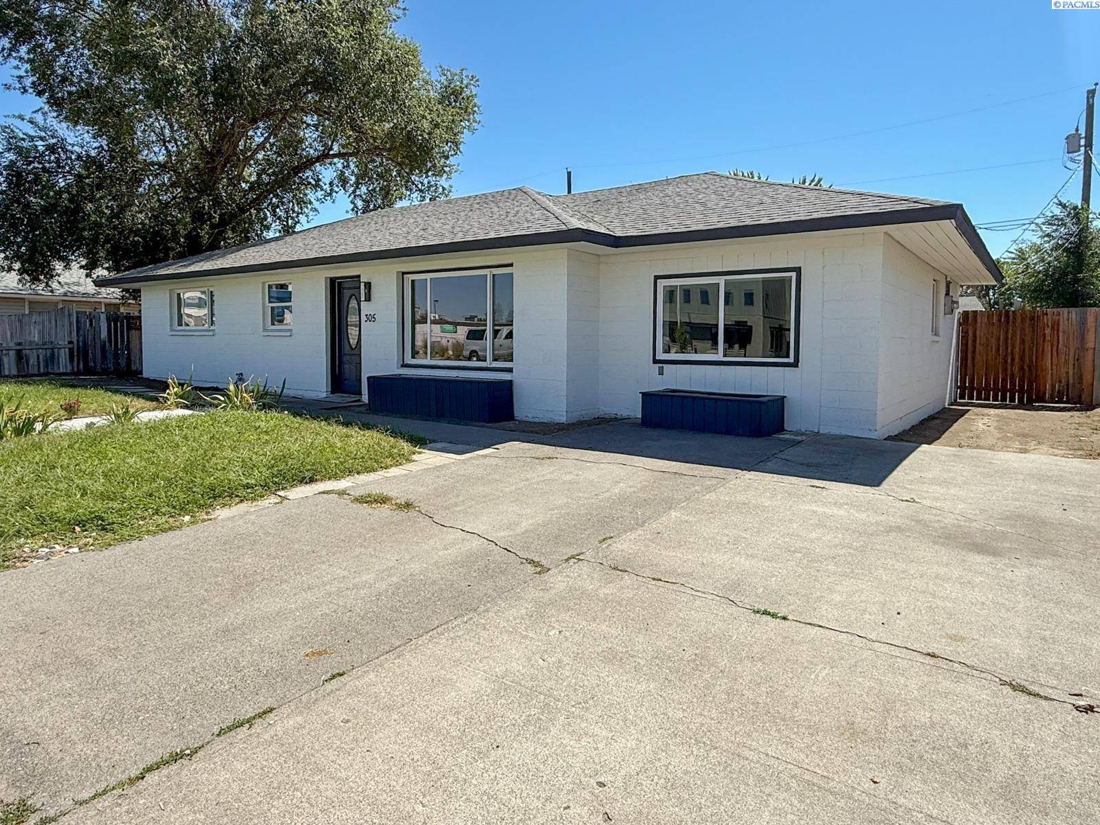 Kennewick, WA 99336,305 W 10th Avenue