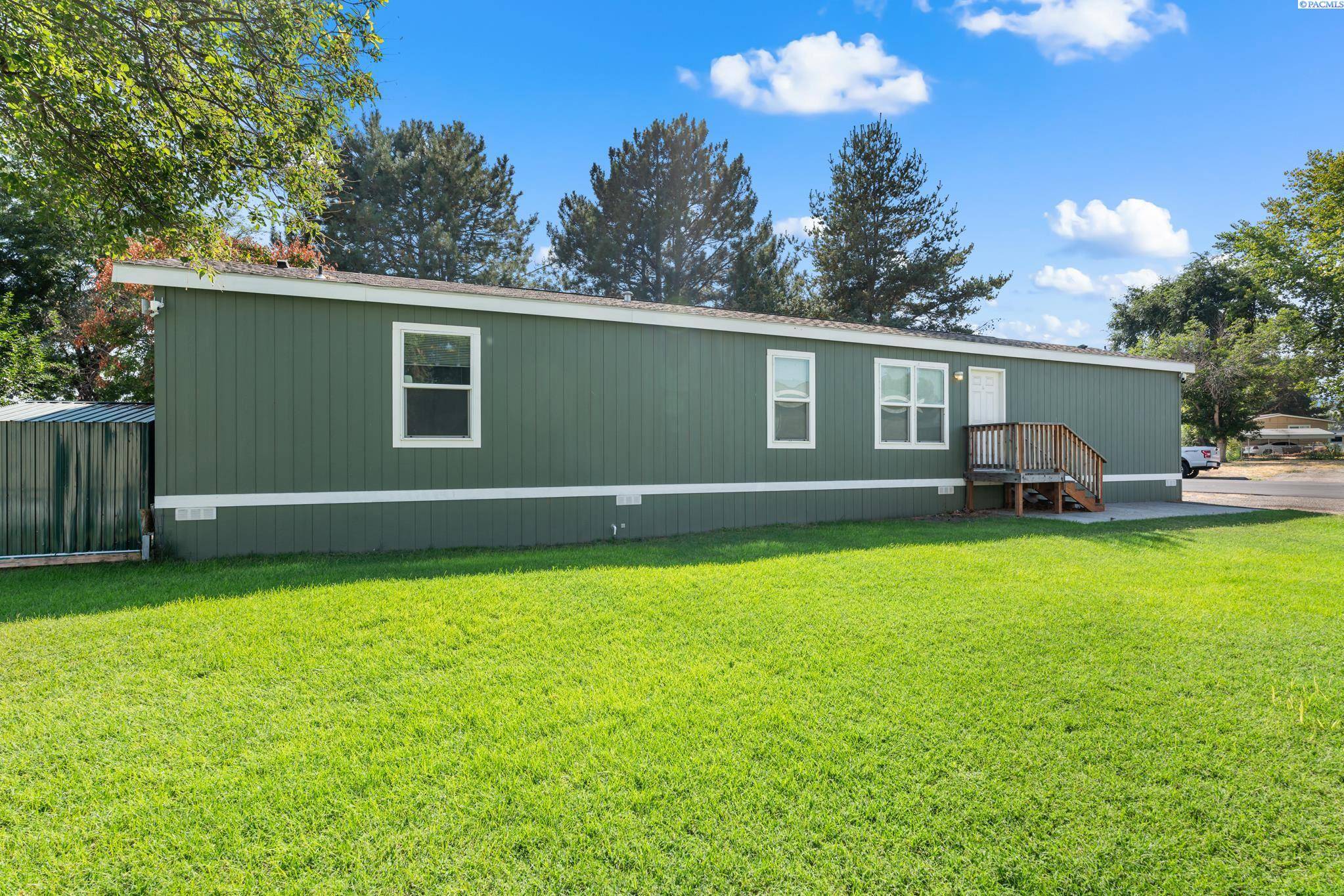 Kennewick, WA 99337,203106 E Bowles