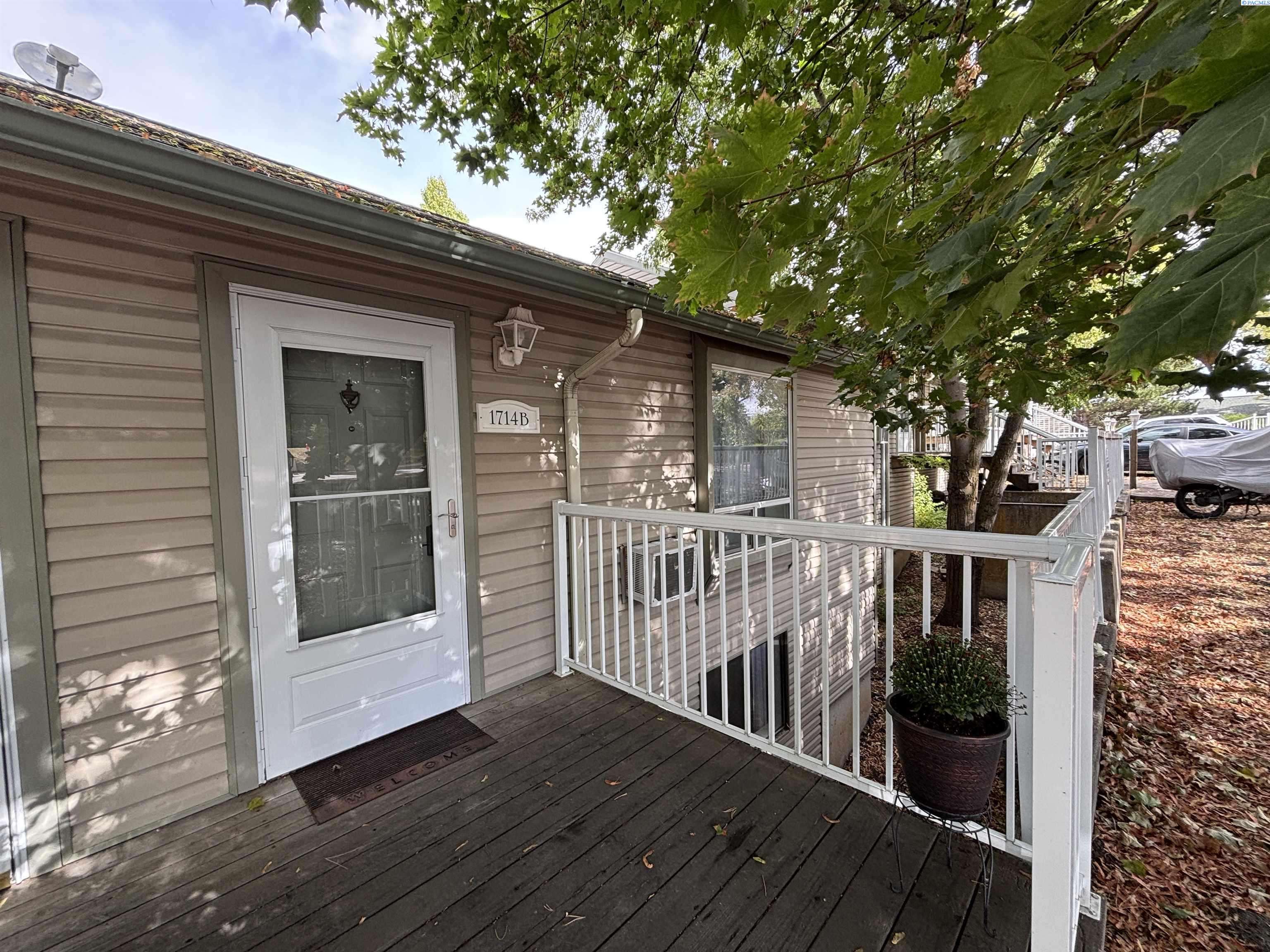 Pullman, WA 99163,1714 NW Lamont