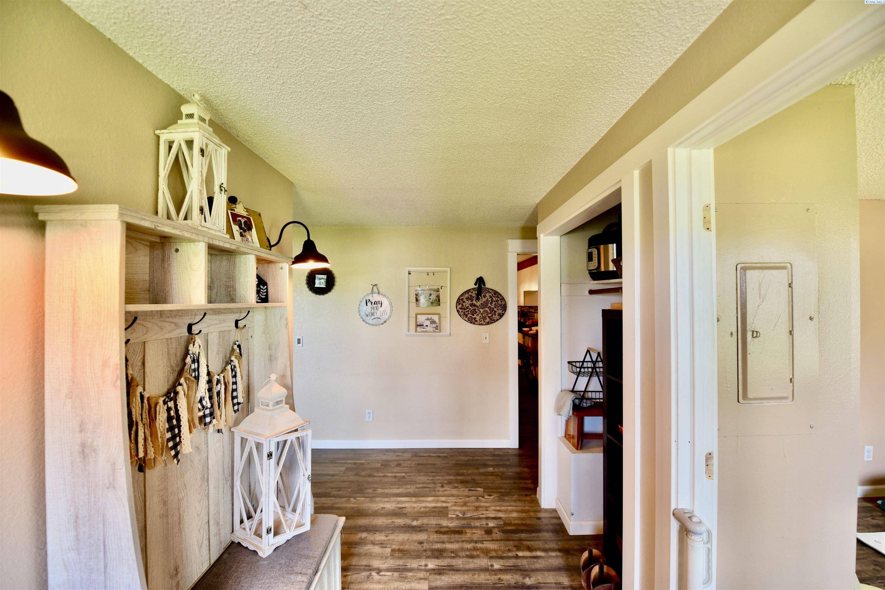 Pasco, WA 99301,2131 Elm Rd.