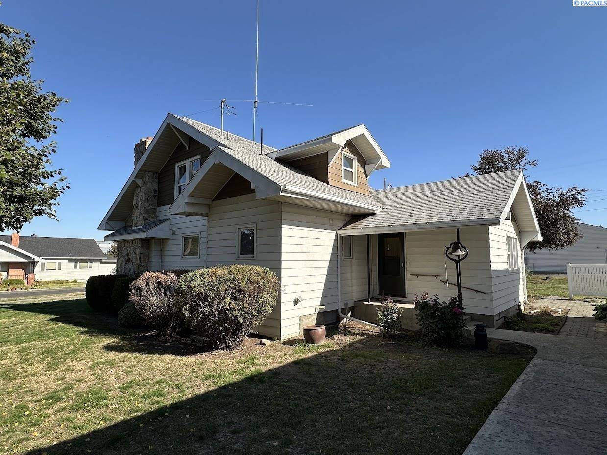 St. John, WA 99171,3 W State St.