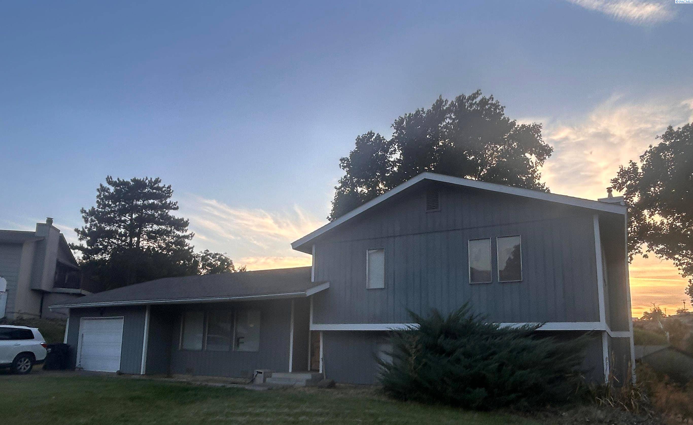 Prosser, WA 99350,1337 Semillon Place