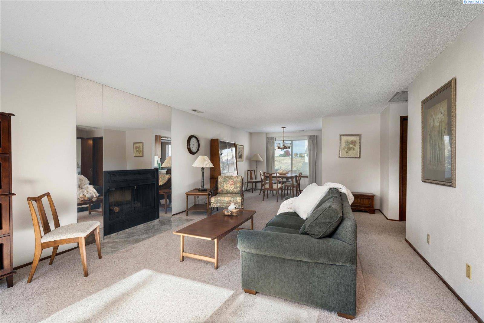 Richland, WA 99352,560 Spengler St