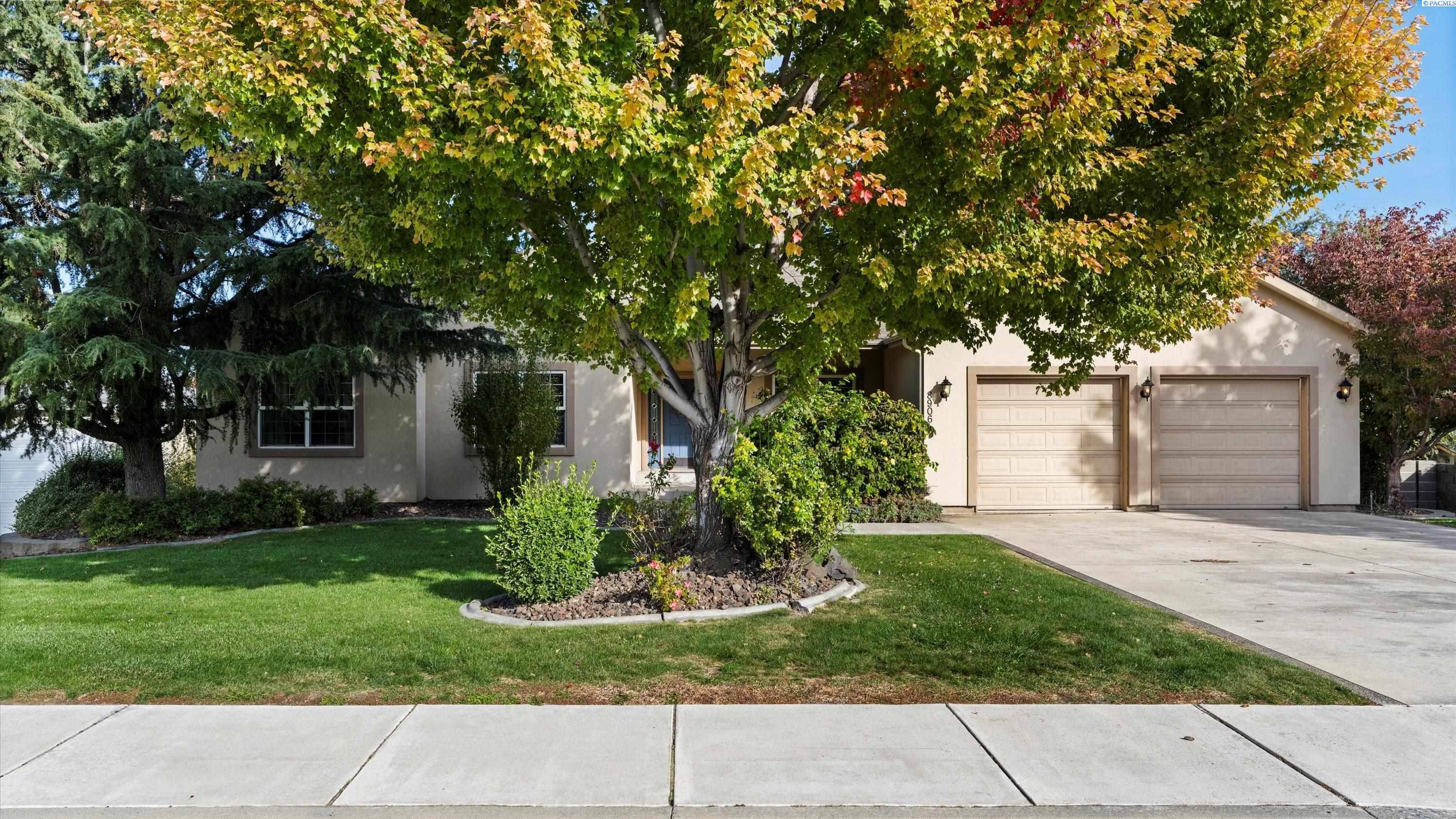 Kennewick, WA 99336,8906 W 5th Ave.