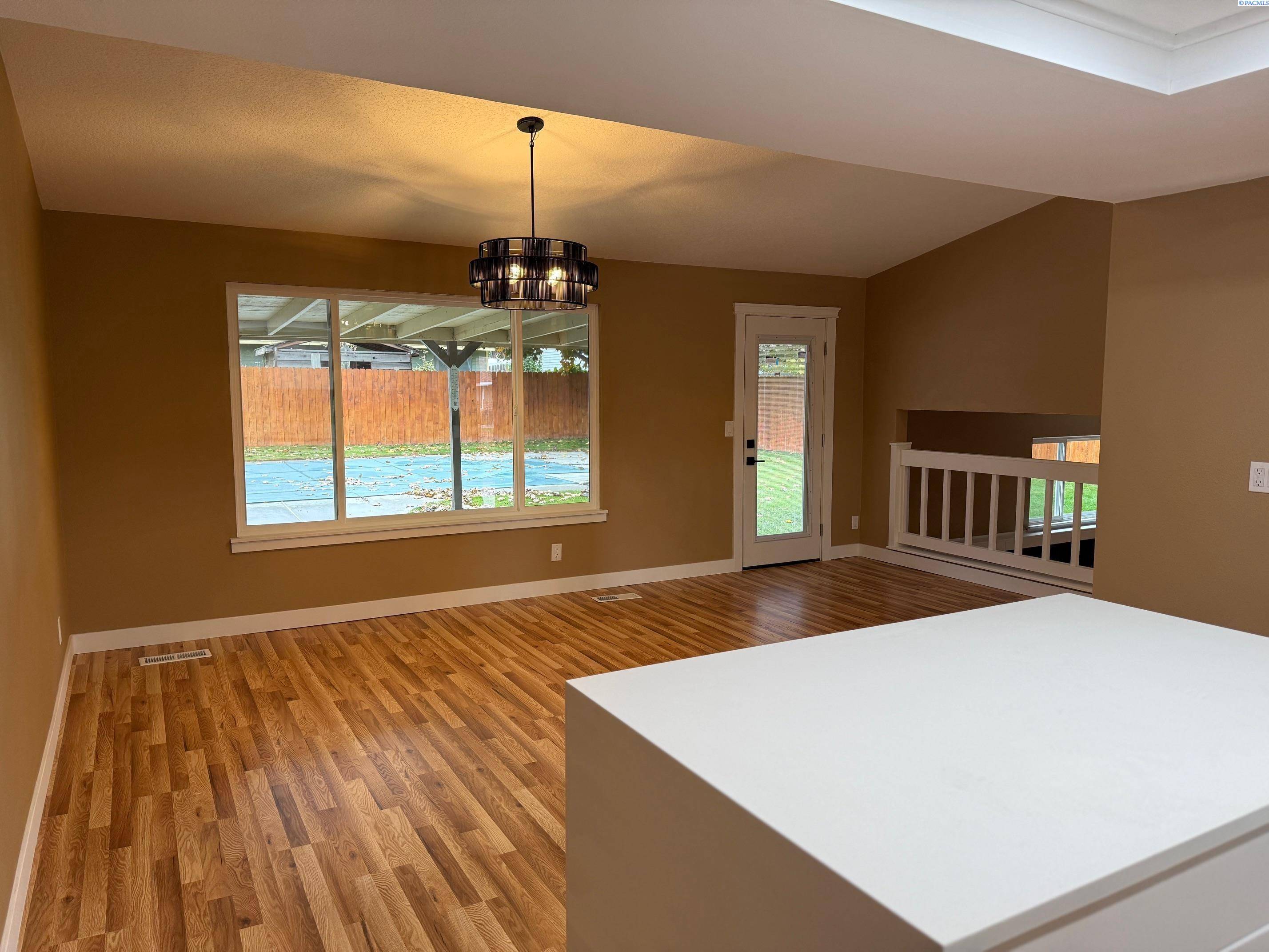 Kennewick, WA 99336,8313 W Entiat Pl.