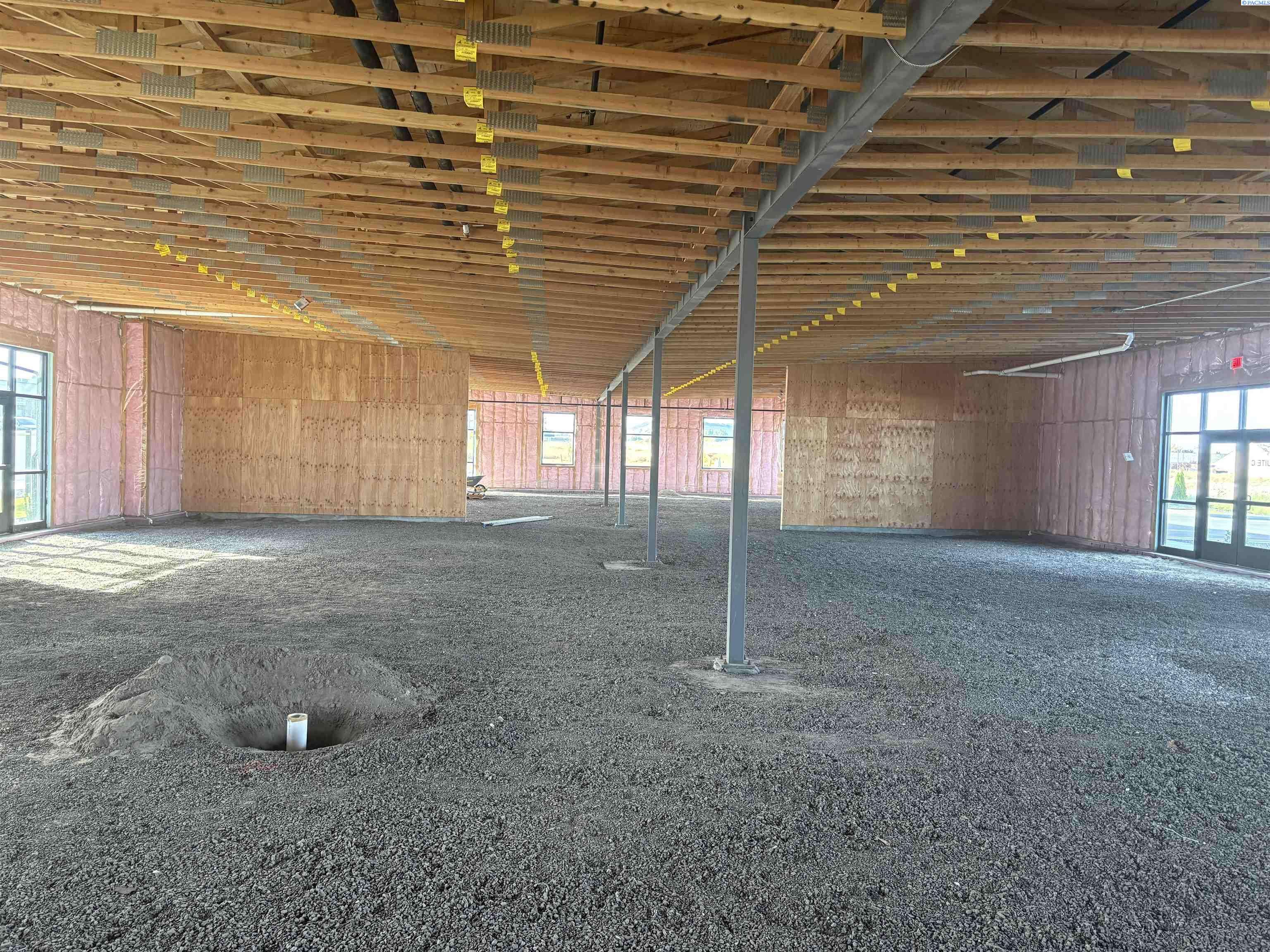 Kennewick, WA 99336,7034 W Clearwater Ave