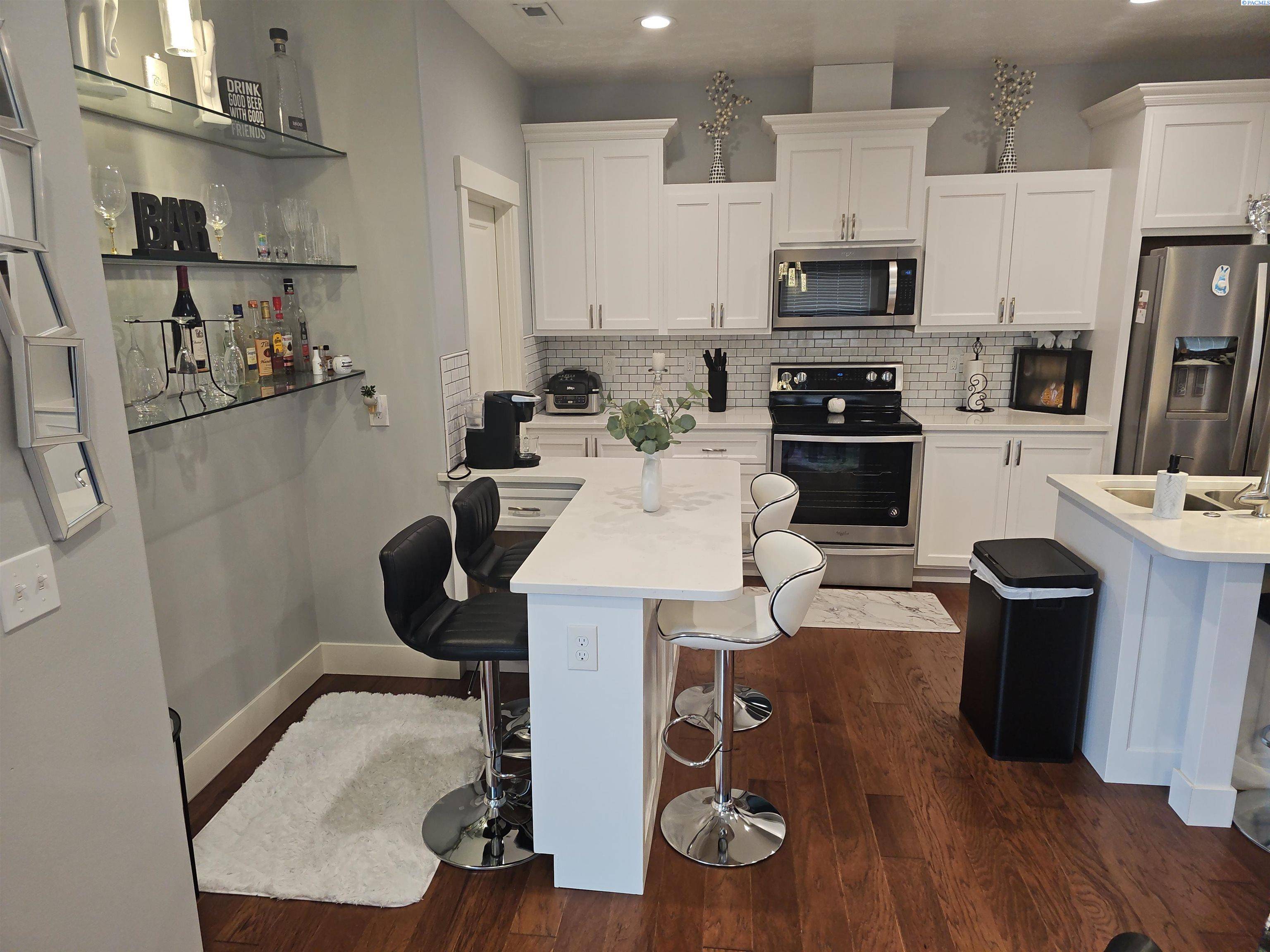 Sunnyside, WA 98944,200 Villa Real