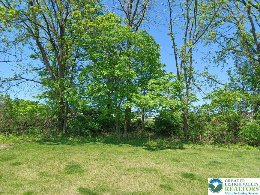 Forks Twp, PA 18040,104 Winding RD