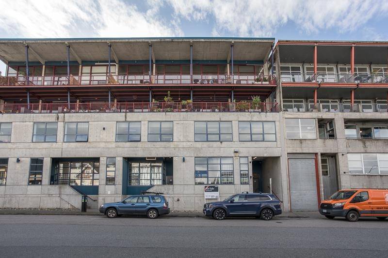 Vancouver, BC V5Y 1K6,128 W 6th AVE #208