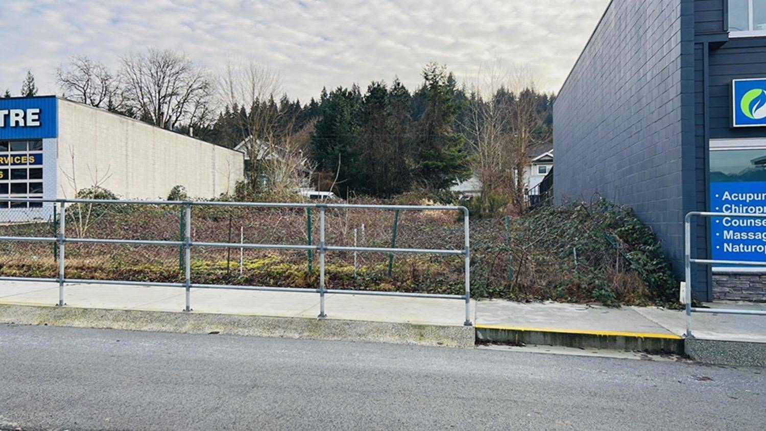 Port Moody, BC V3H 2B5,2621 St Johns ST