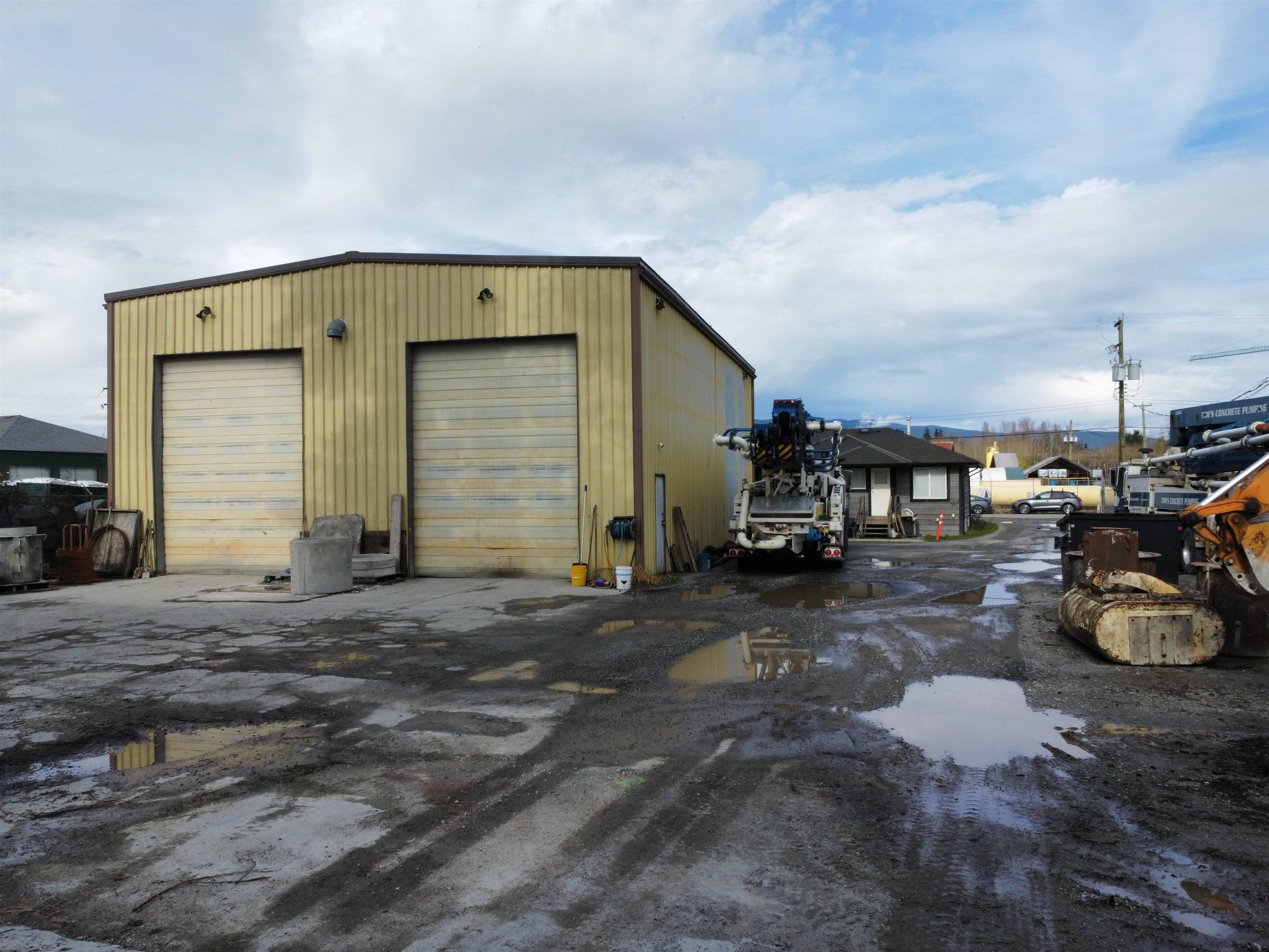 Maple Ridge, BC V2W 1B9,23342 Fisherman RD