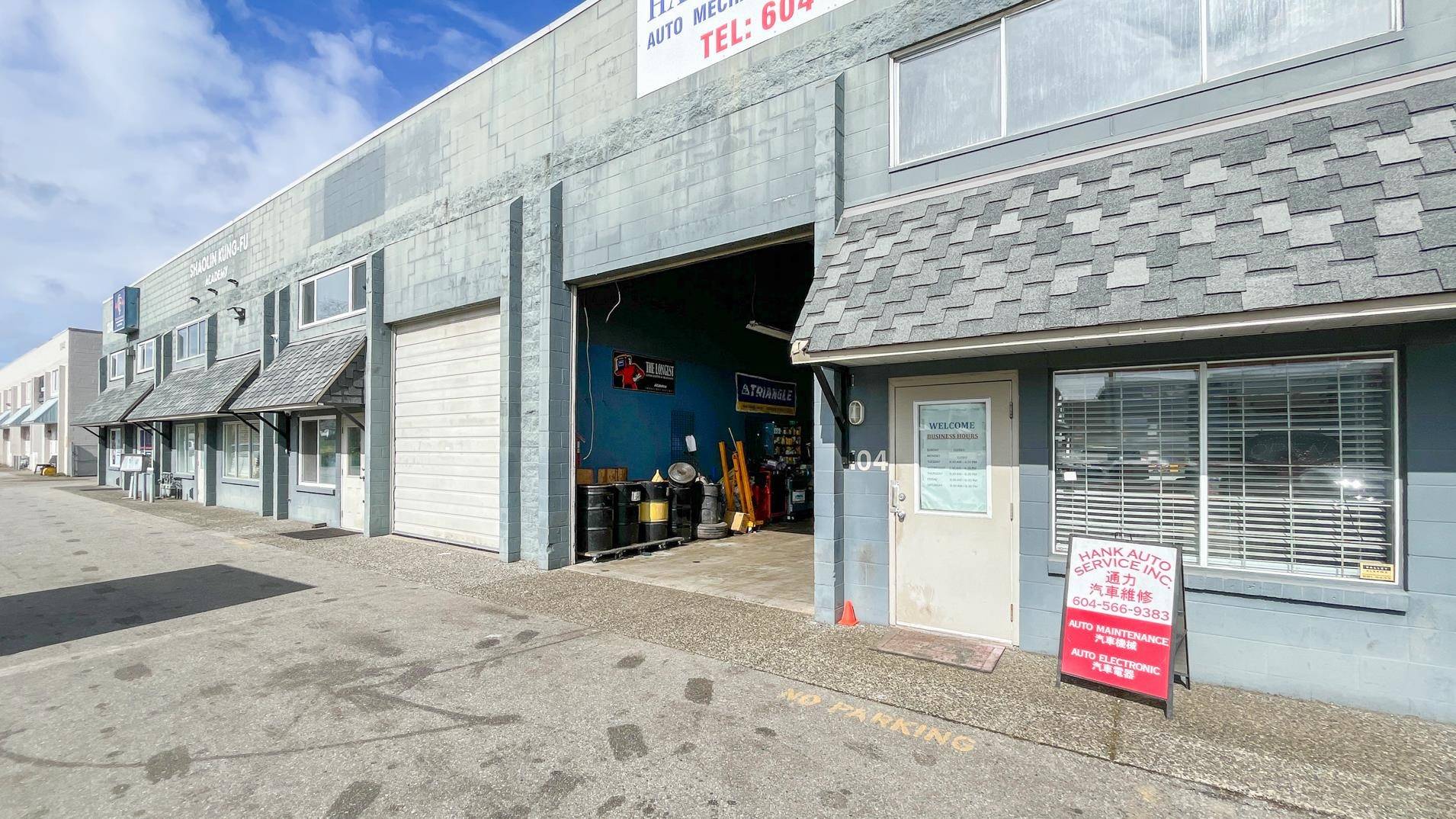 Surrey, BC V0V 0V0,13463 Confidential AVE