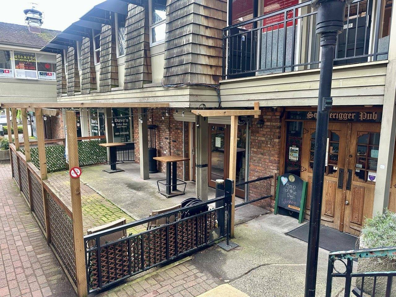 West Vancouver, BC V7T 1B9,1425 Marine DR #150