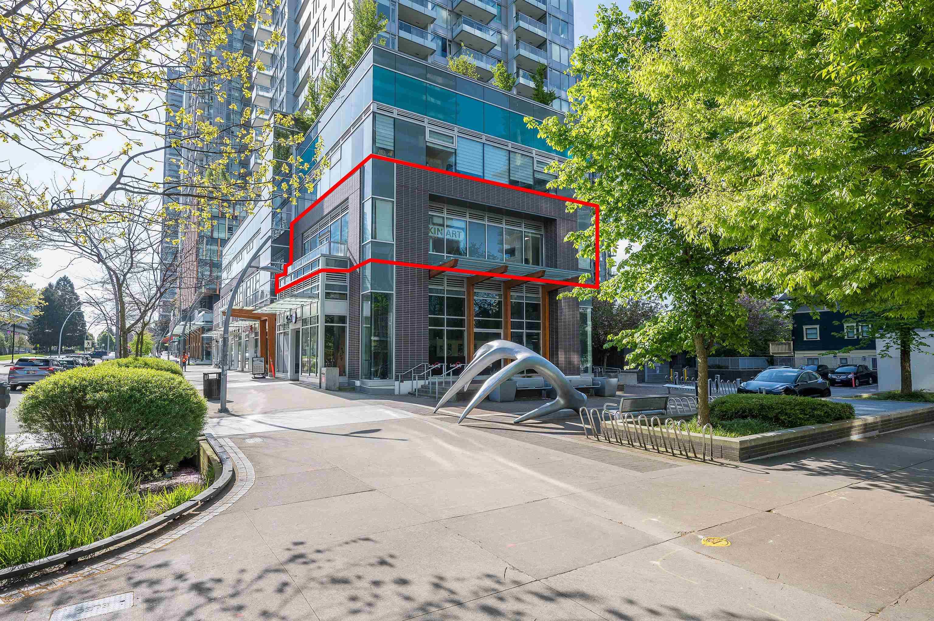 Burnaby, BC V5H 2Y4,4388 Beresford ST #300-301