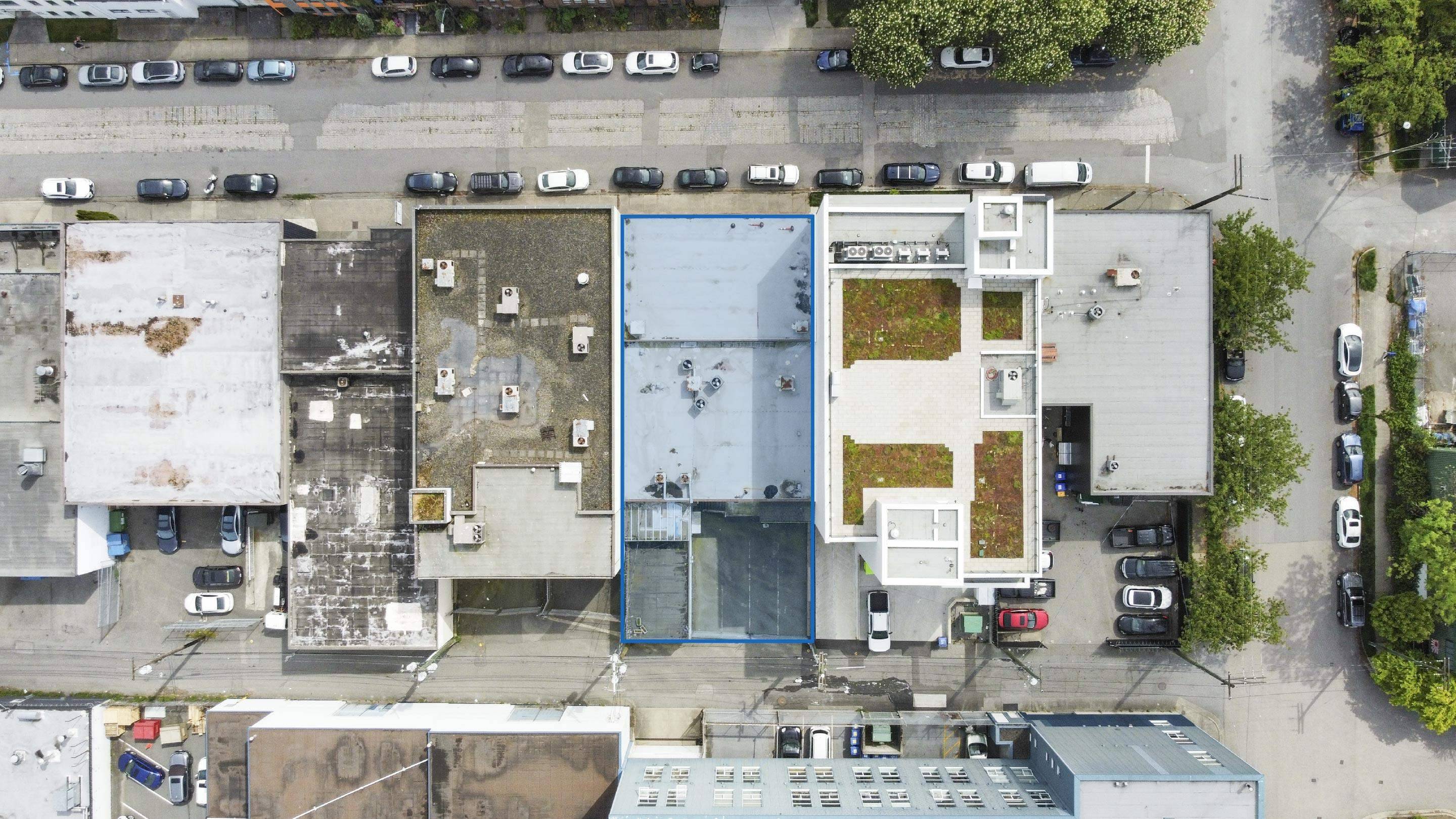 Vancouver, BC V6A 1Z4,1223 Frances ST