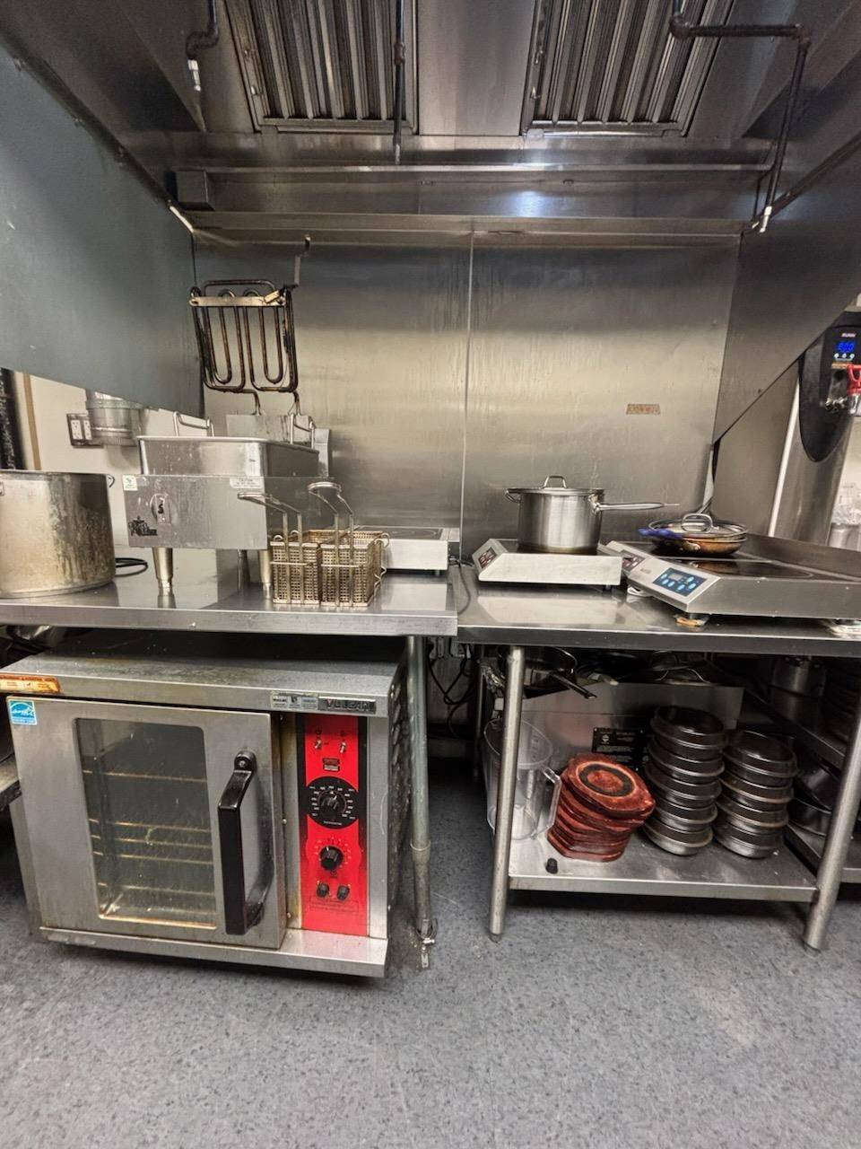 Vancouver, BC V6G 1C7,1680 Robson ST