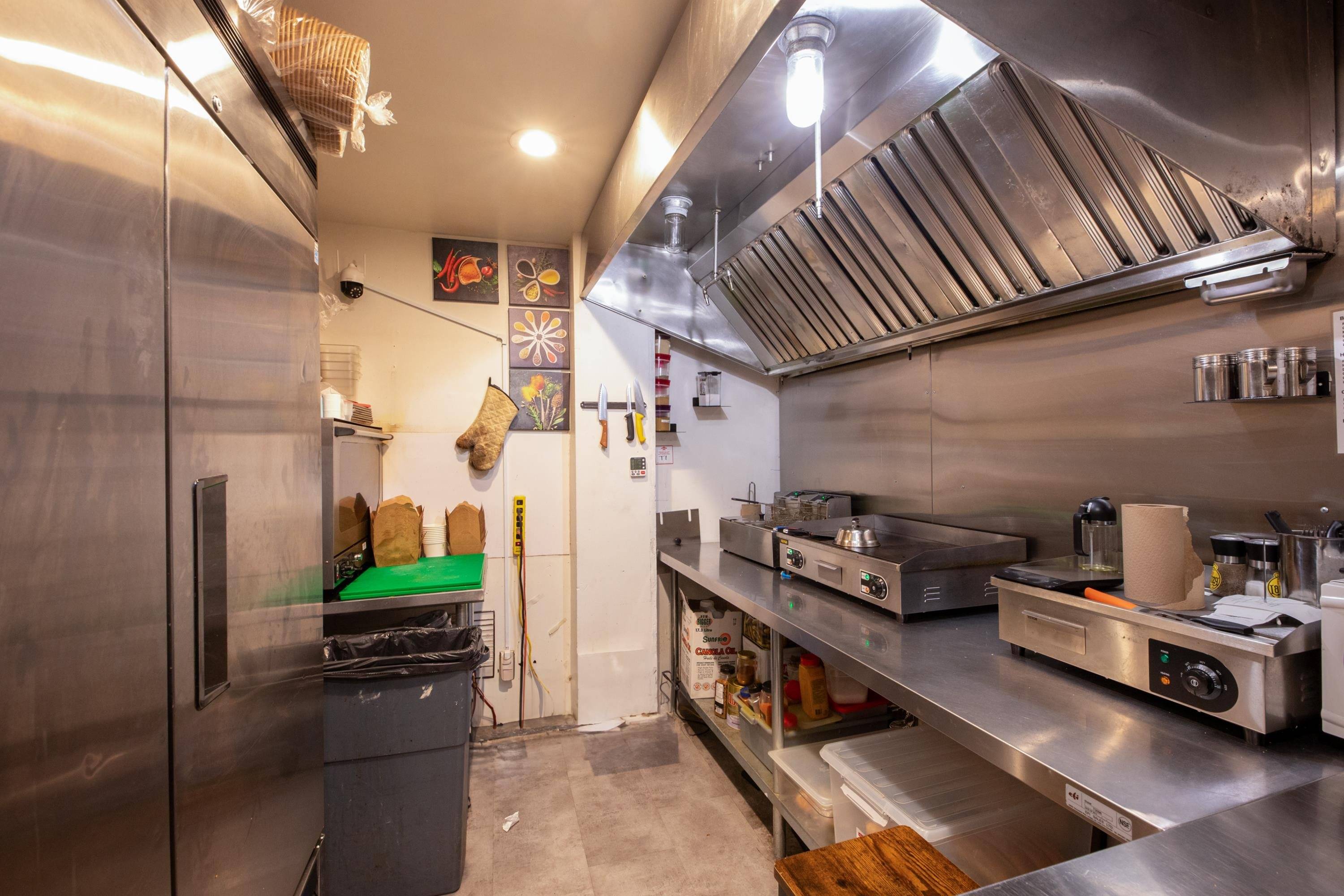 Vancouver, BC V6E 1N2,1107 Davie ST