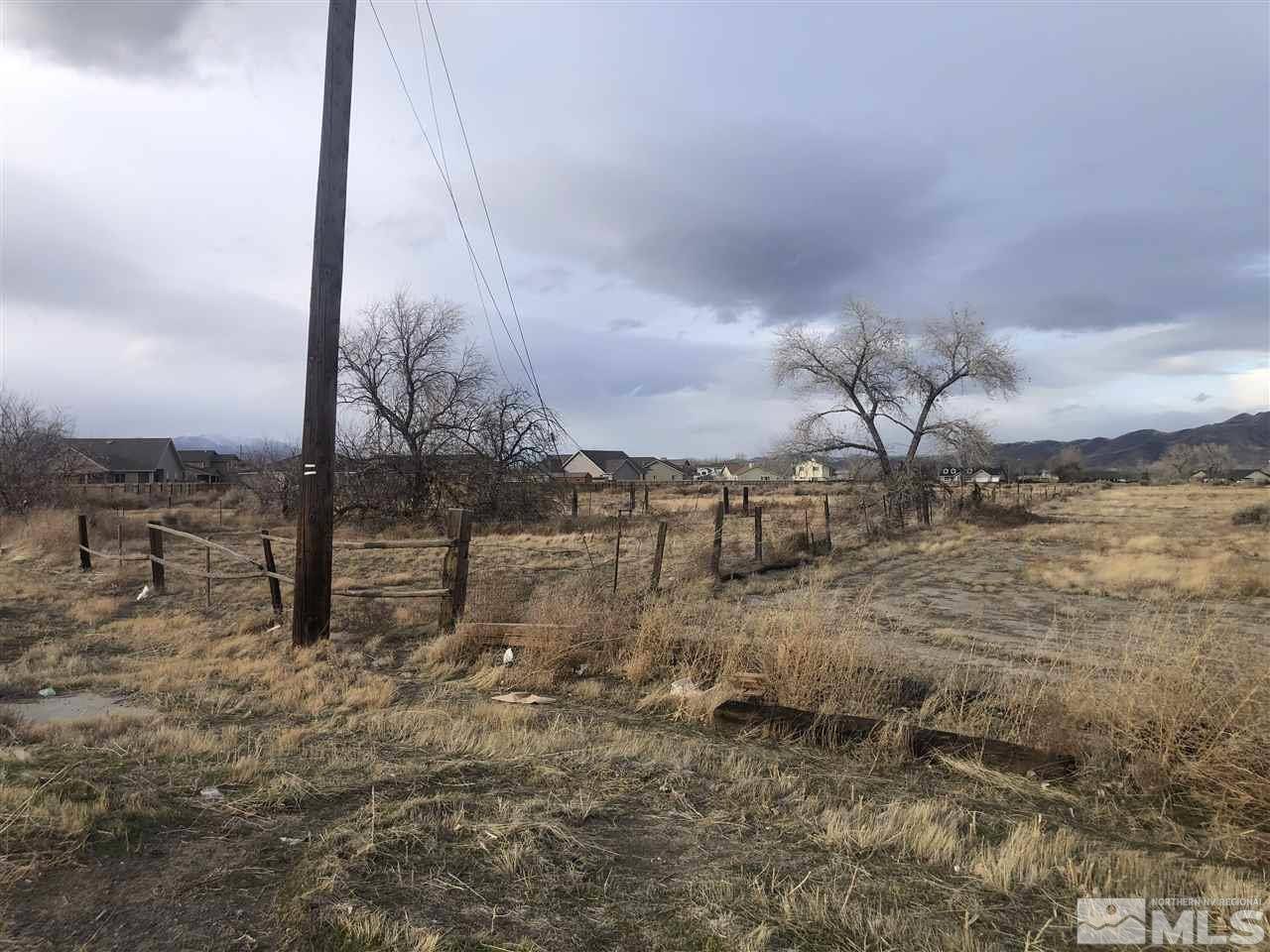 Fernley, NV 89408,1240-1250 Farm District RD Road