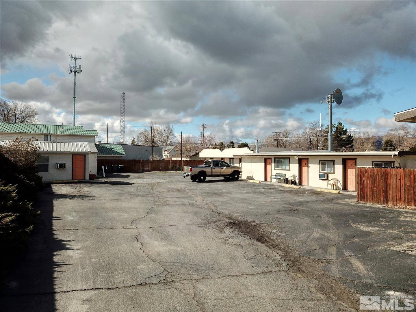 Yerington, NV 89447,307 N Main ST Street