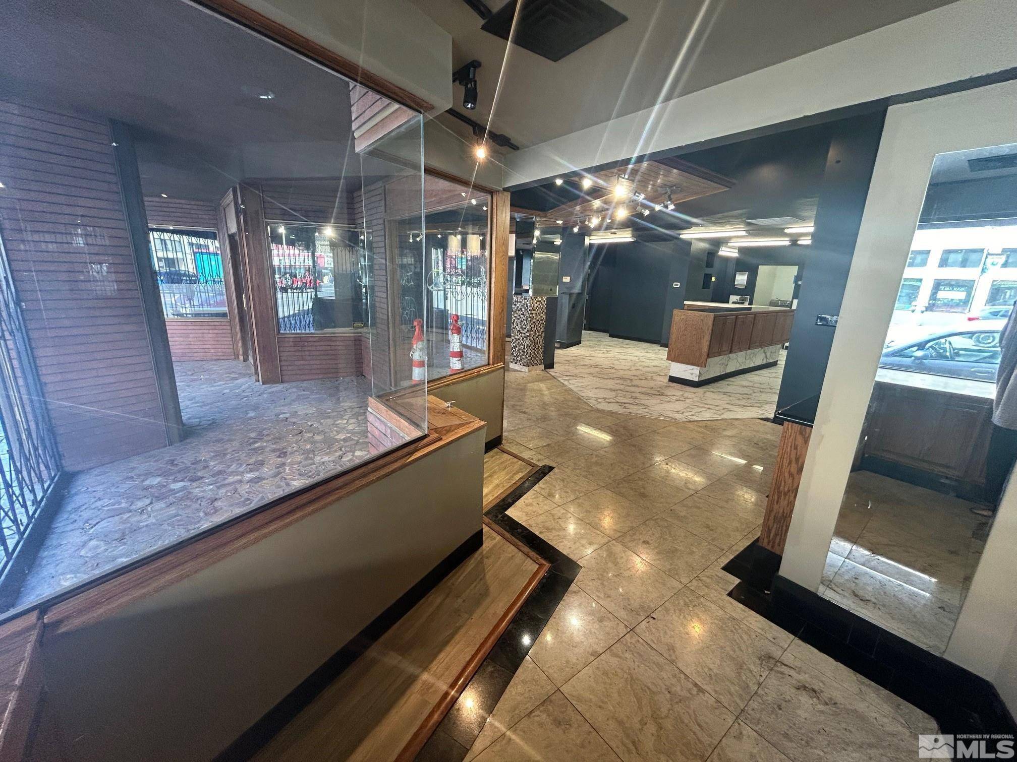 Reno, NV 89501,25 W 2nd ST Street