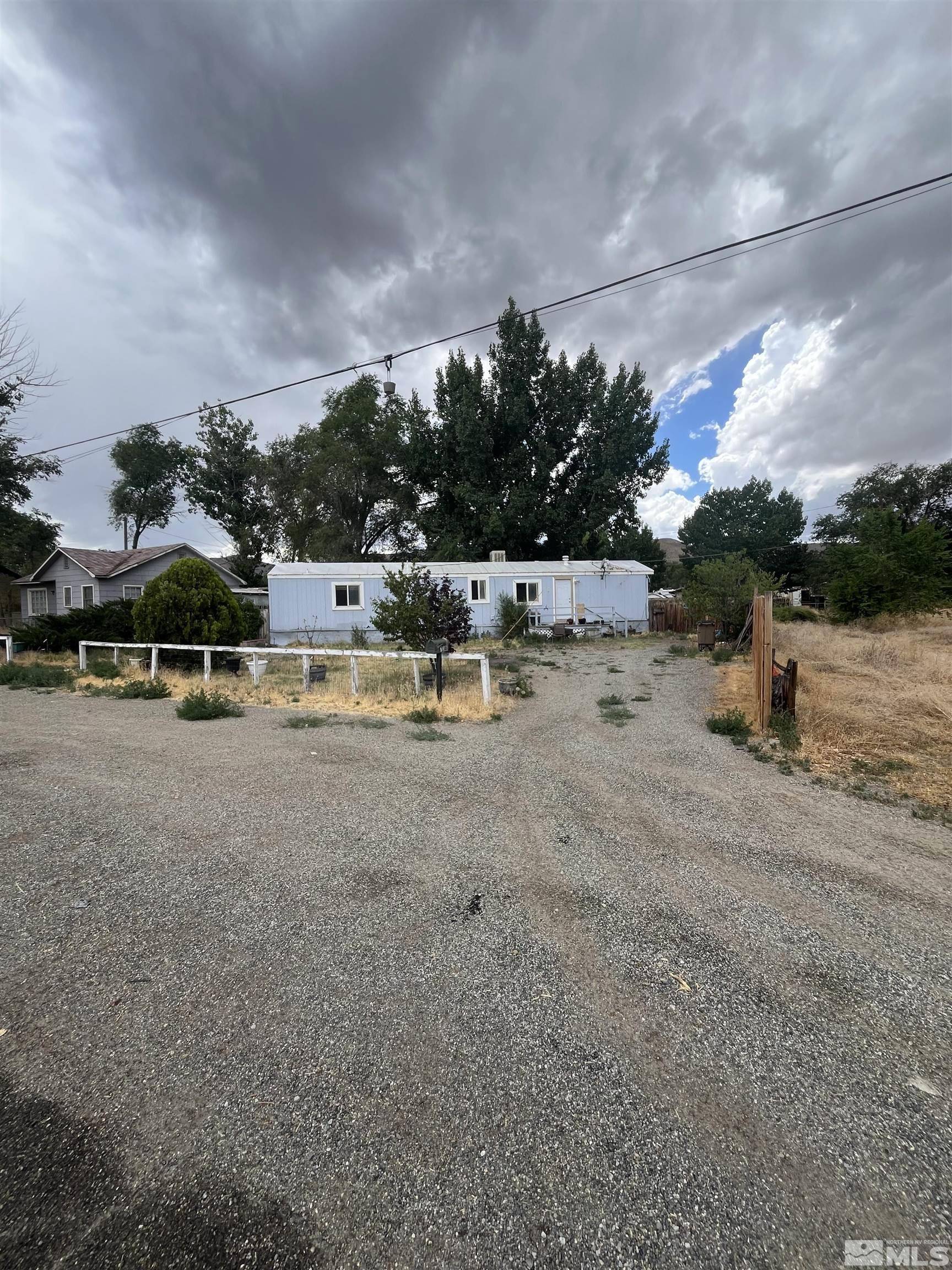 Yerington, NV 89447,738 River