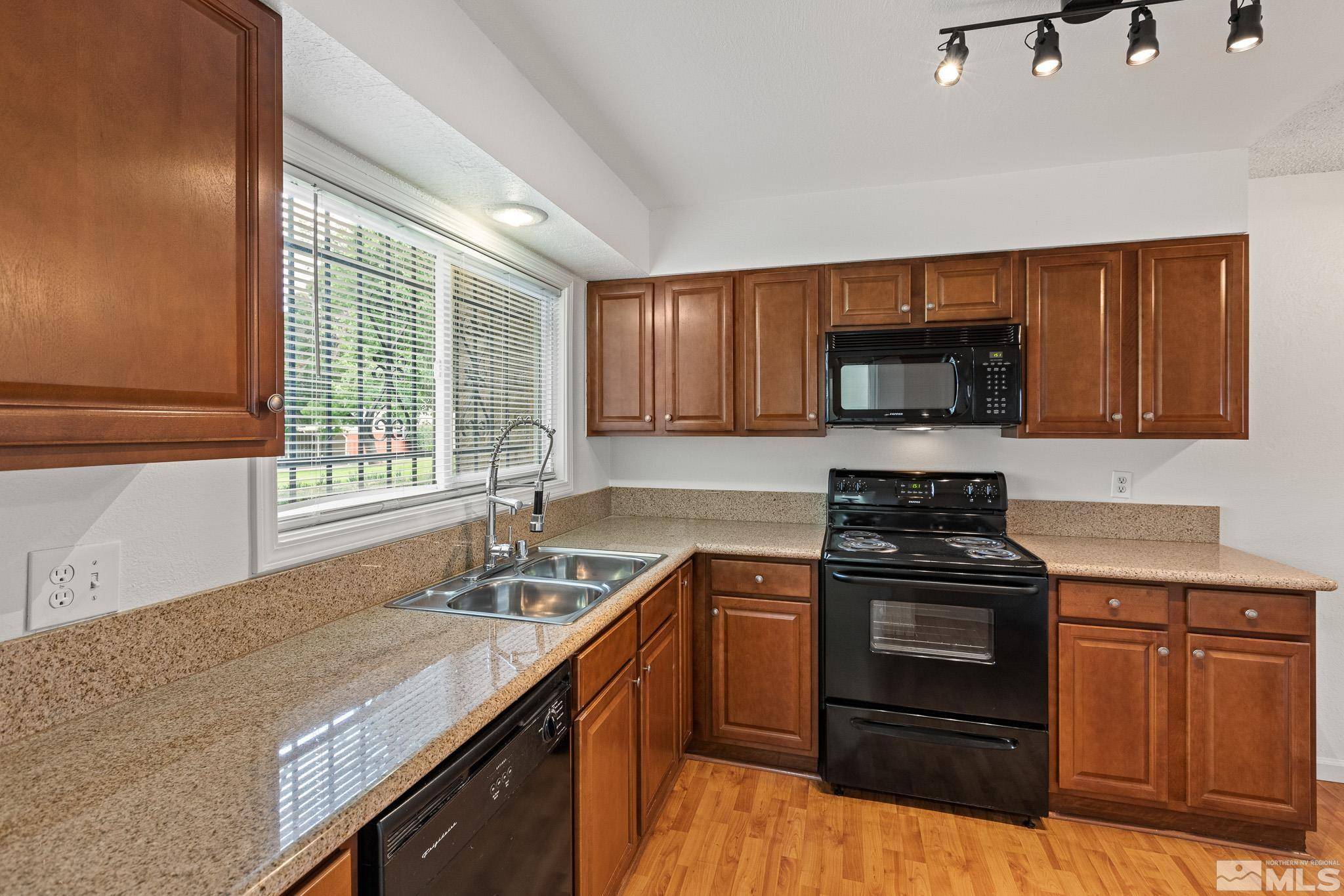 Reno, NV 89502,449 Smithridge