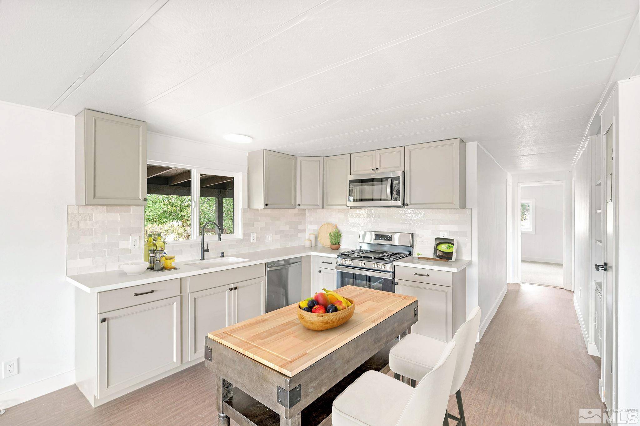 Stagecoach, NV 89429,5310 Desert LN