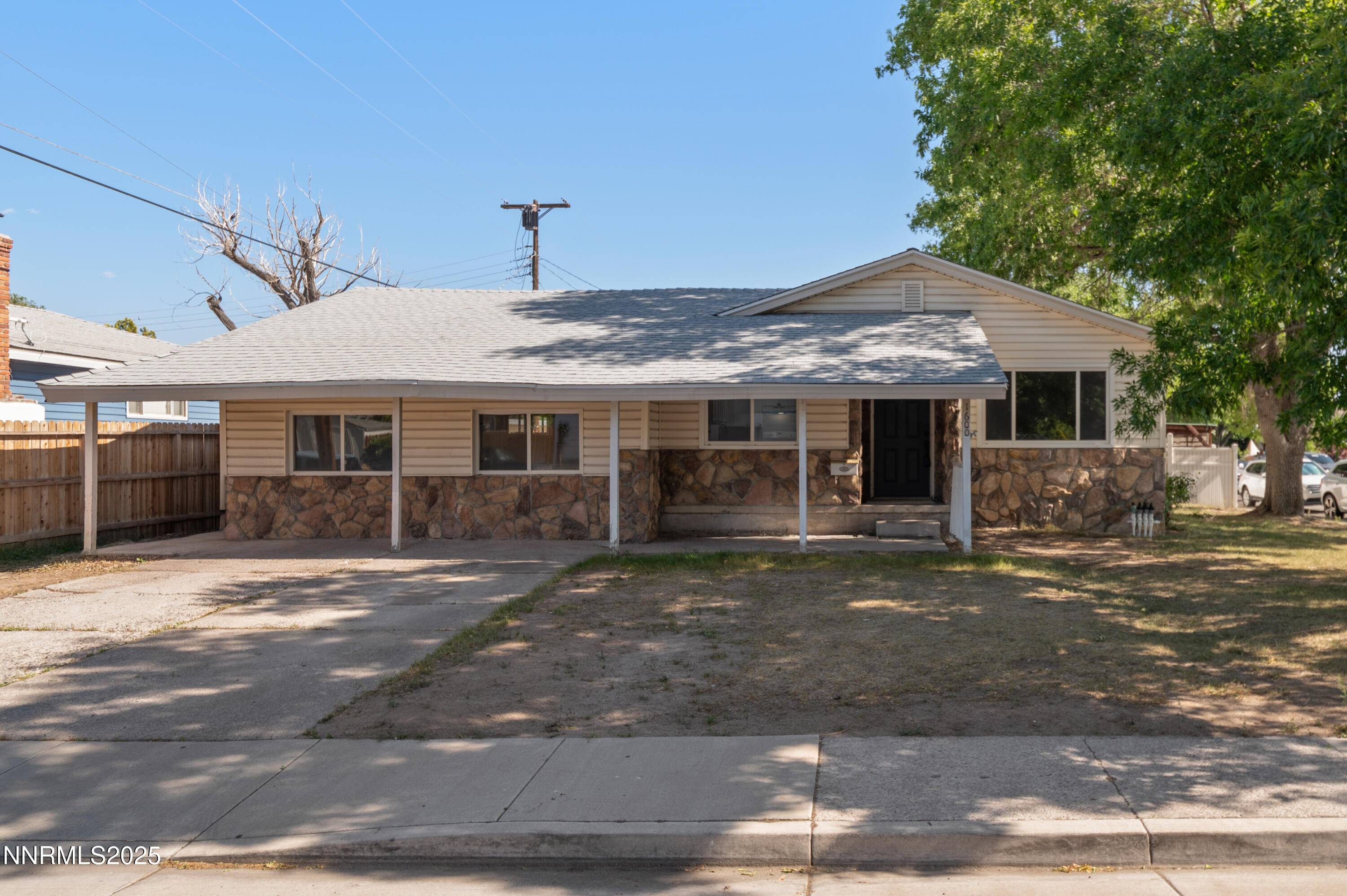 Reno, NV 89502,1600 Duke WAY Way