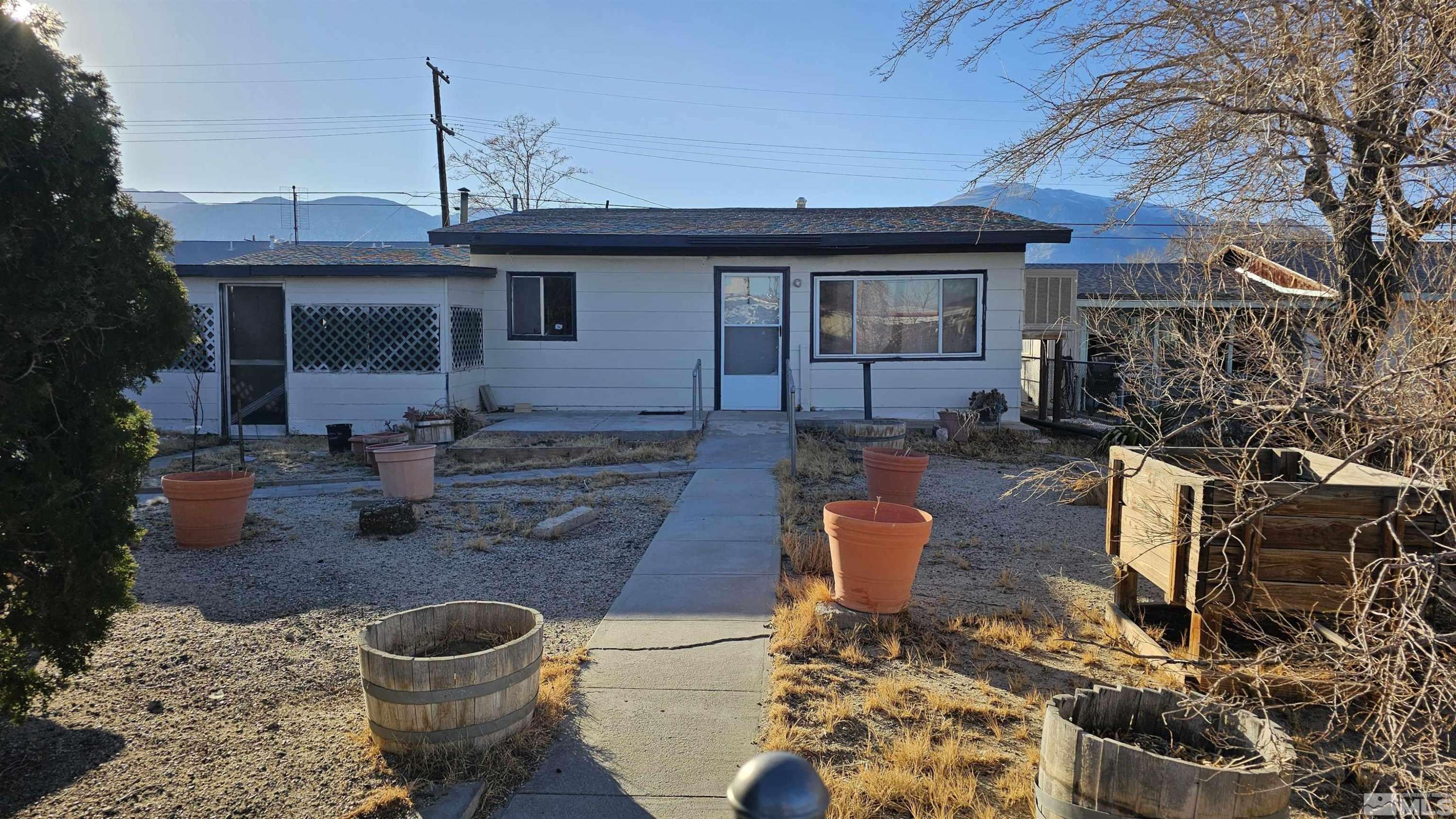 Hawthorne, NV 89415,921 I ST Street