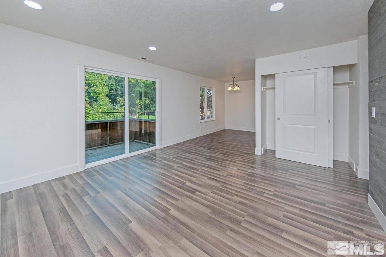 Reno, NV 89502,4606 Neil RD Road #194