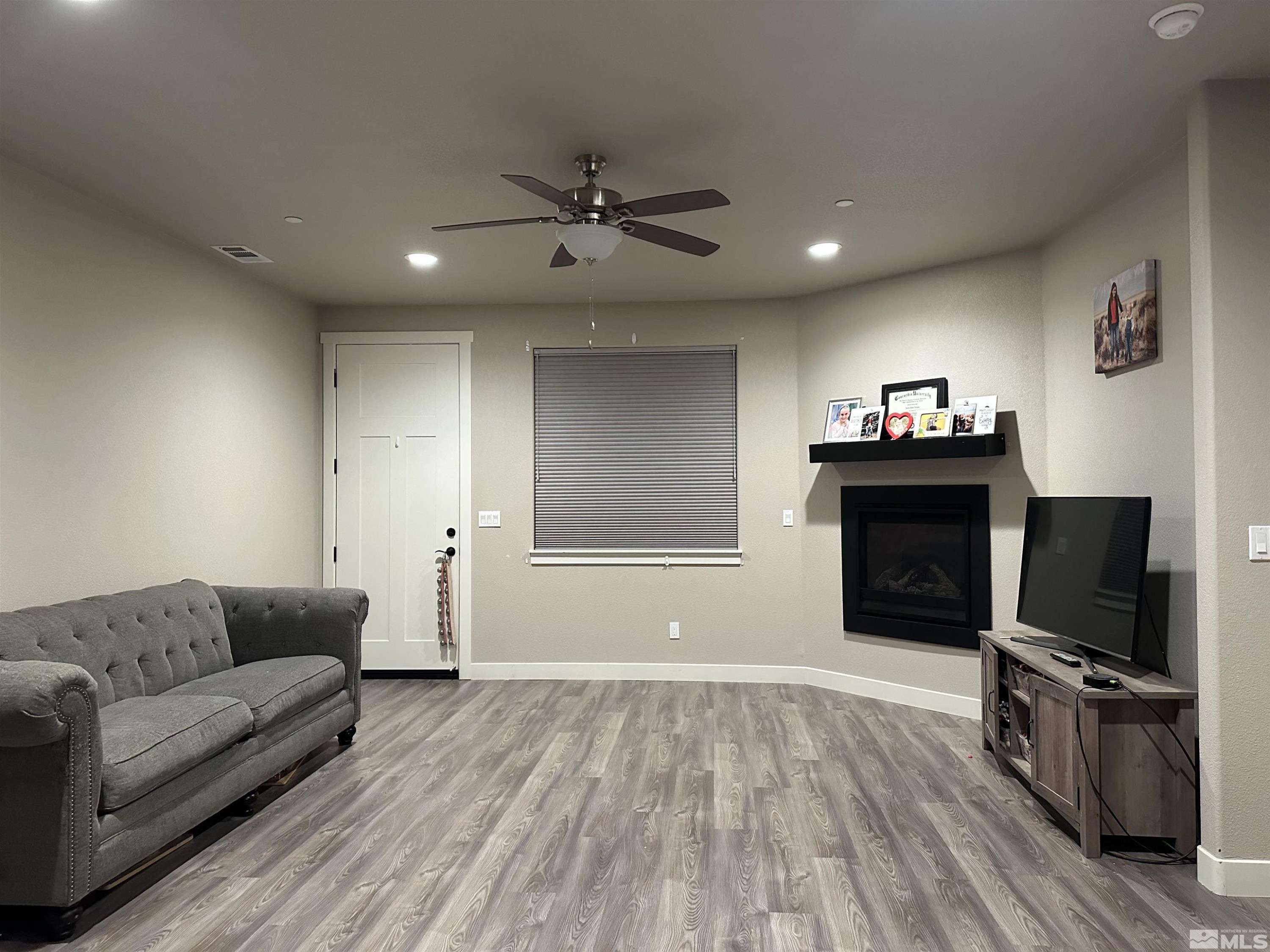 Minden, NV 89423,1194 Montevideo CIR Circle