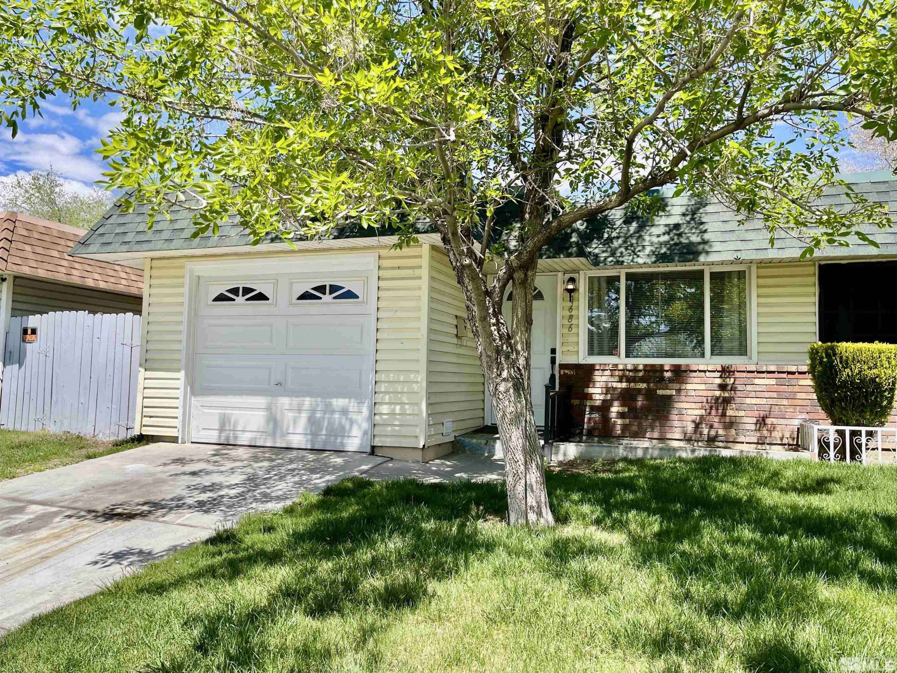 Sparks, NV 89431,1686 Sue WAY Way