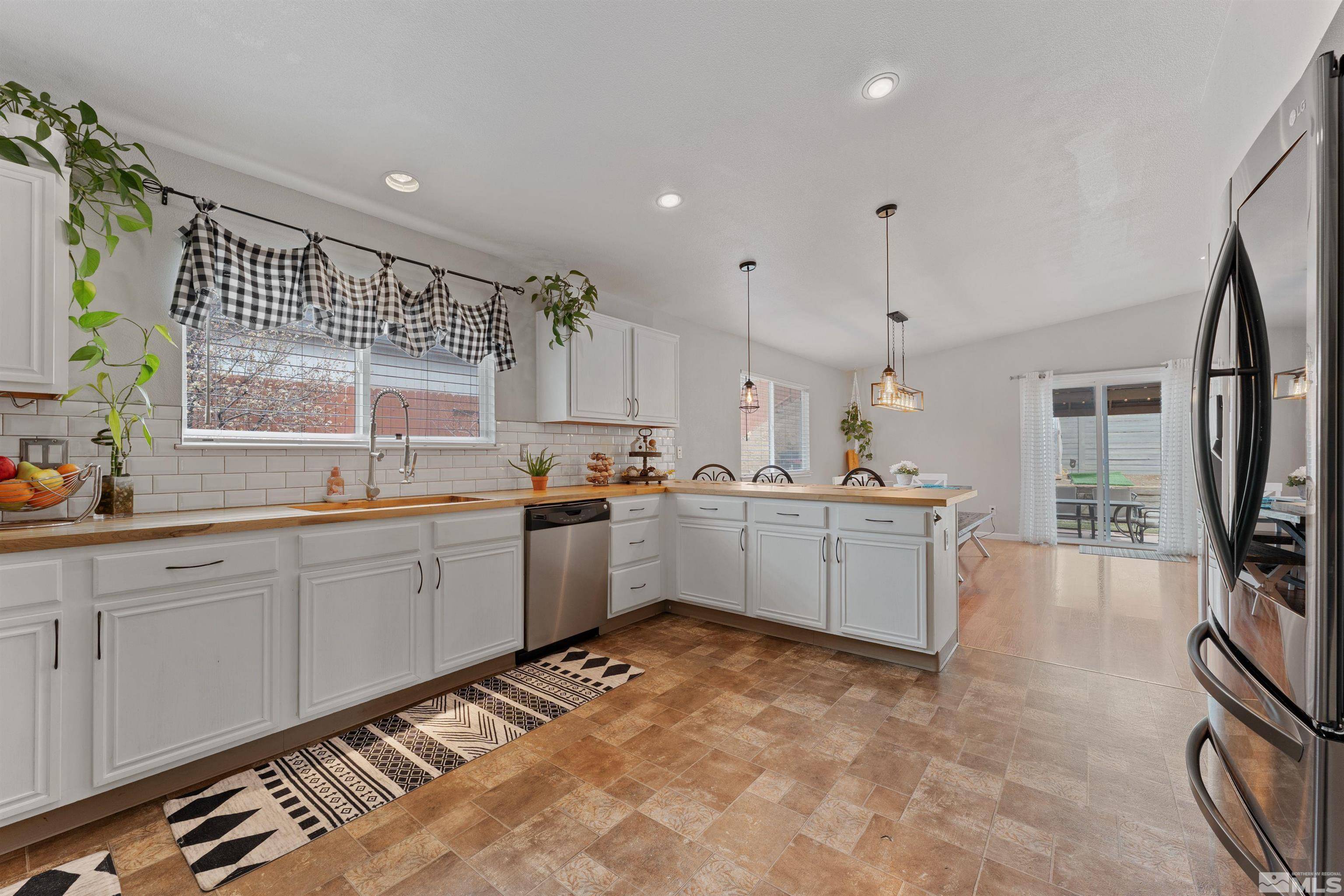 Sun Valley, NV 89433,7319 Warhol DR