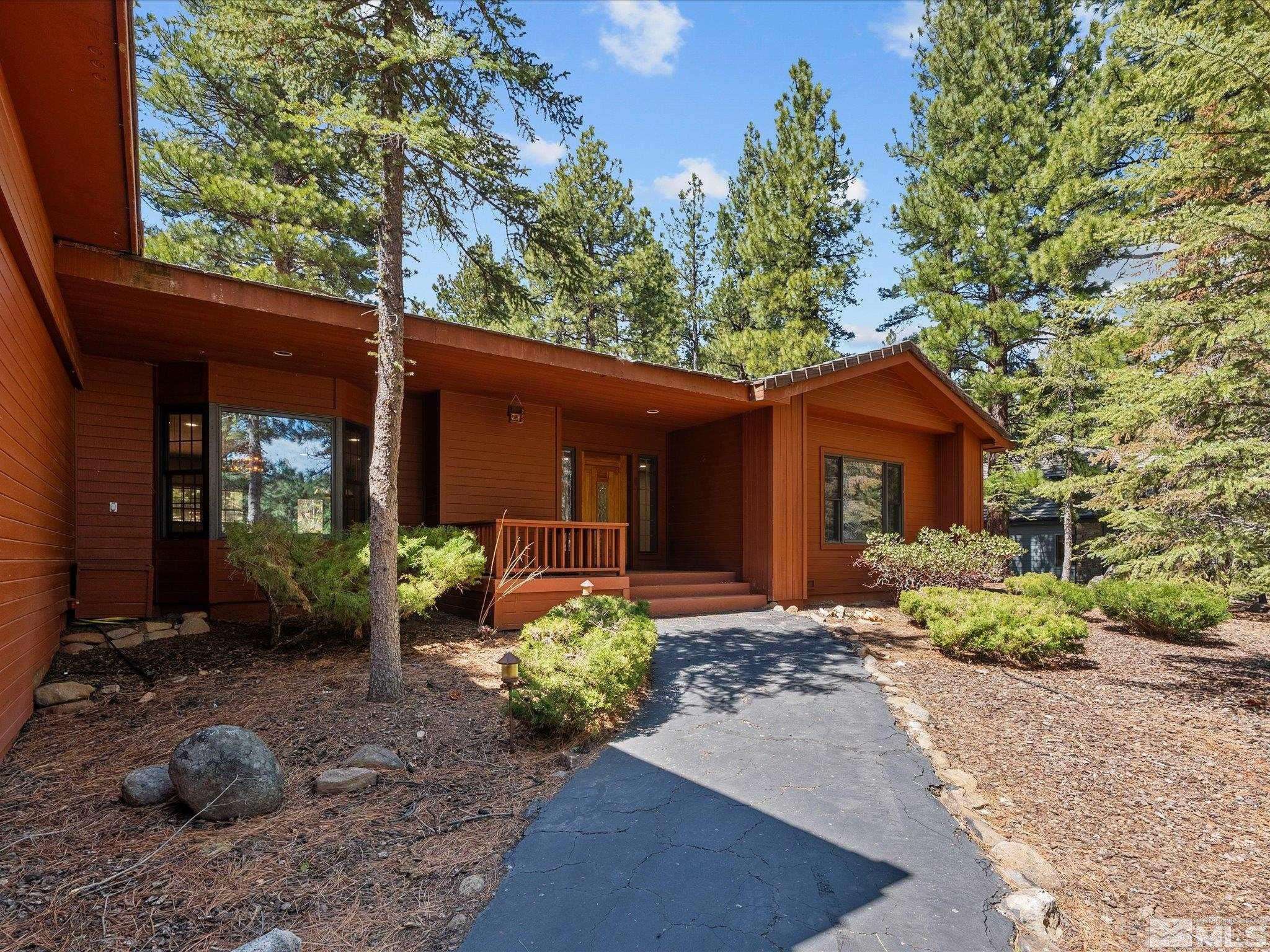 Reno, NV 89511,805 Yellow Pine RD Road