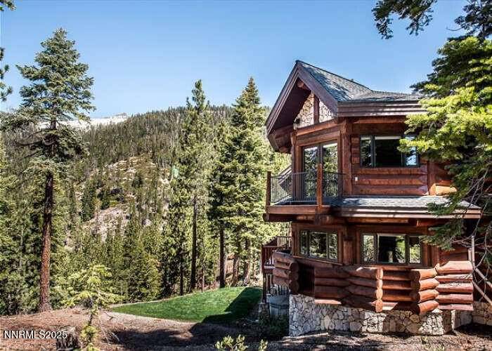 Incline Village, NV 89451,996 Tyner WAY Way