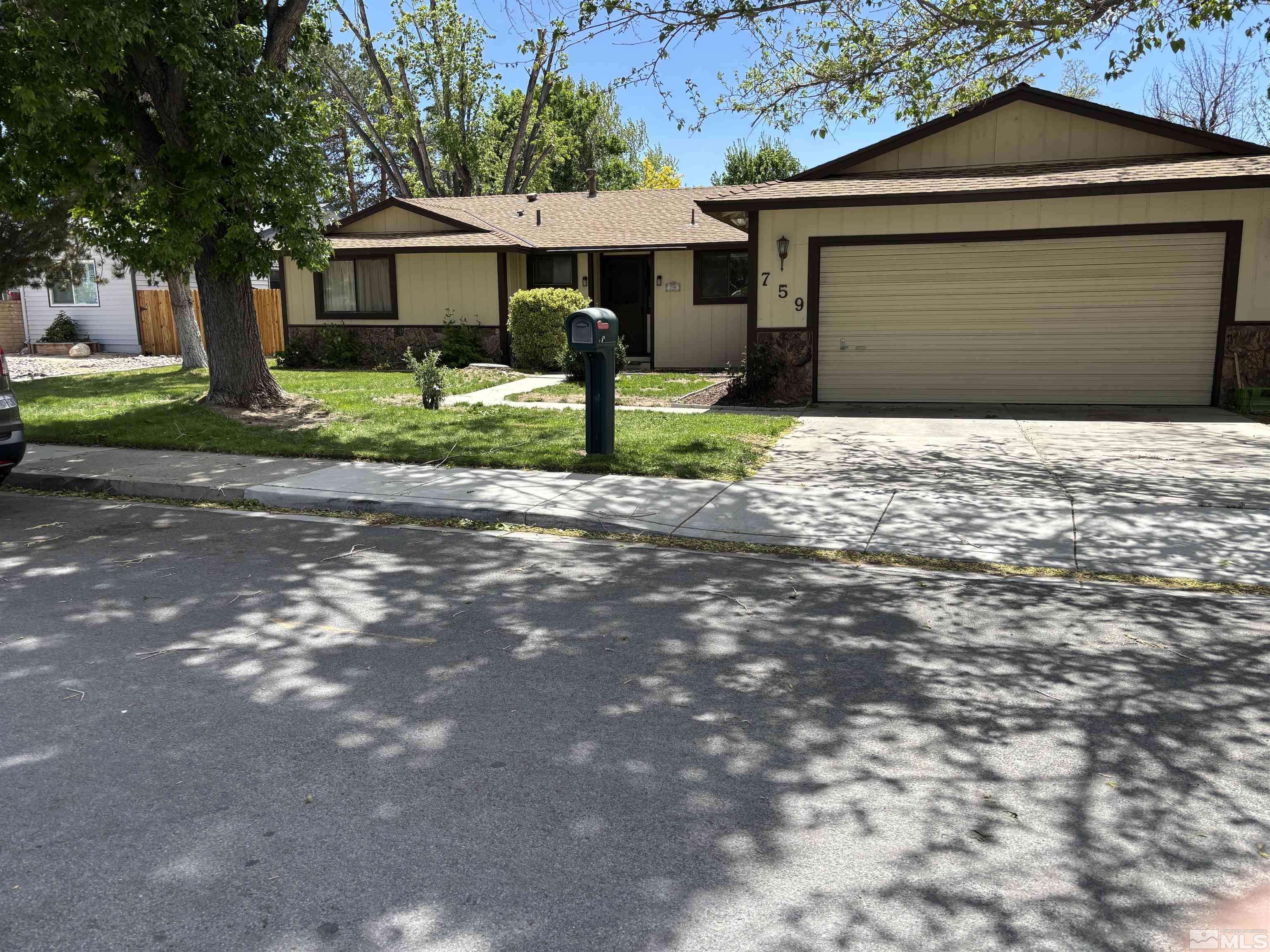 Sparks, NV 89434,759 Palmwood DR Drive