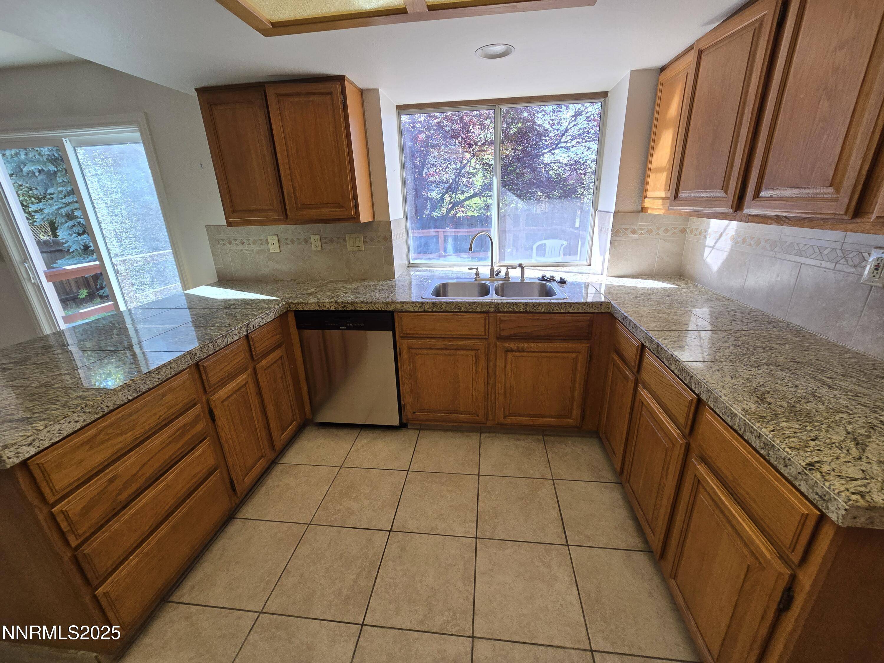 Reno, NV 89511,986 Quail Hollow DR Drive