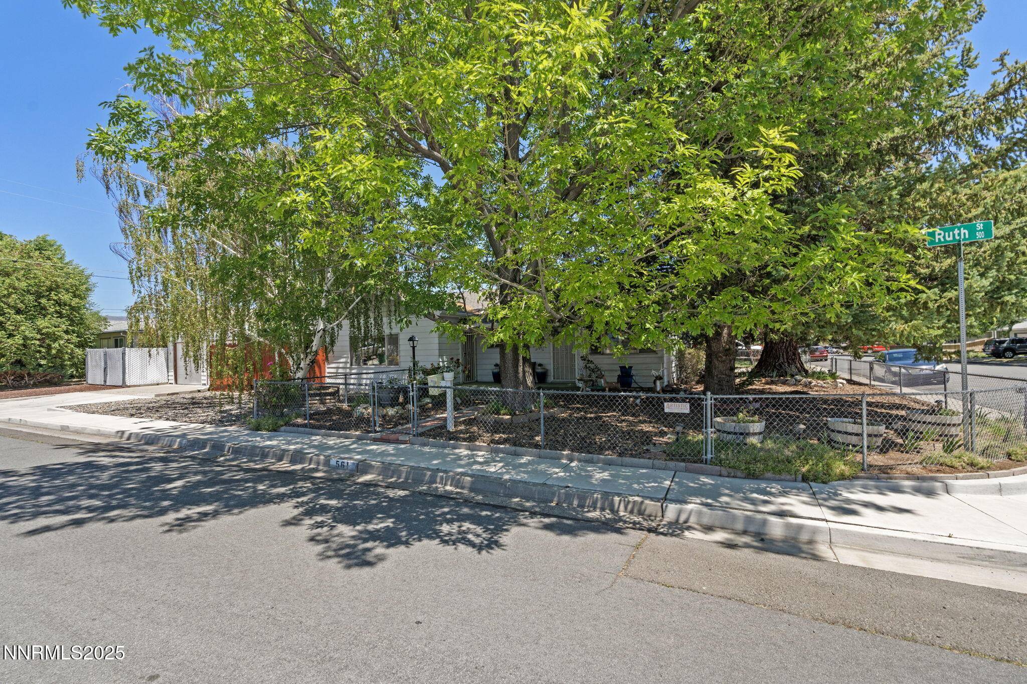 Carson City, NV 89701,561 Ruth ST