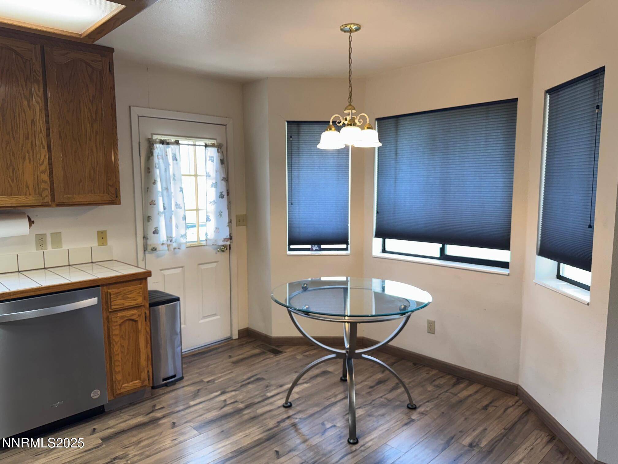 Yerington, NV 89447,321 S West