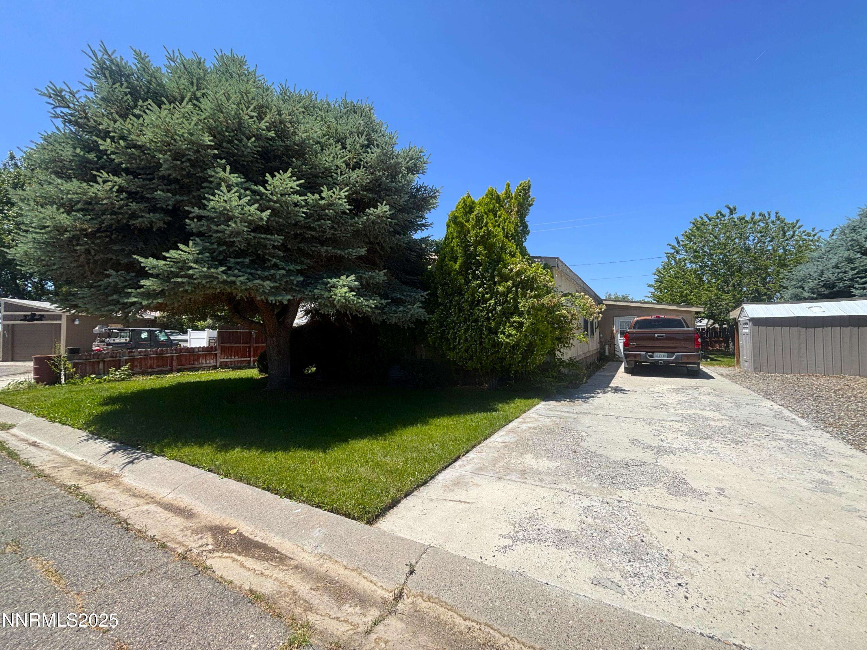 Battle Mountain, NV 89820,218 & 220 Middlegate DR Drive