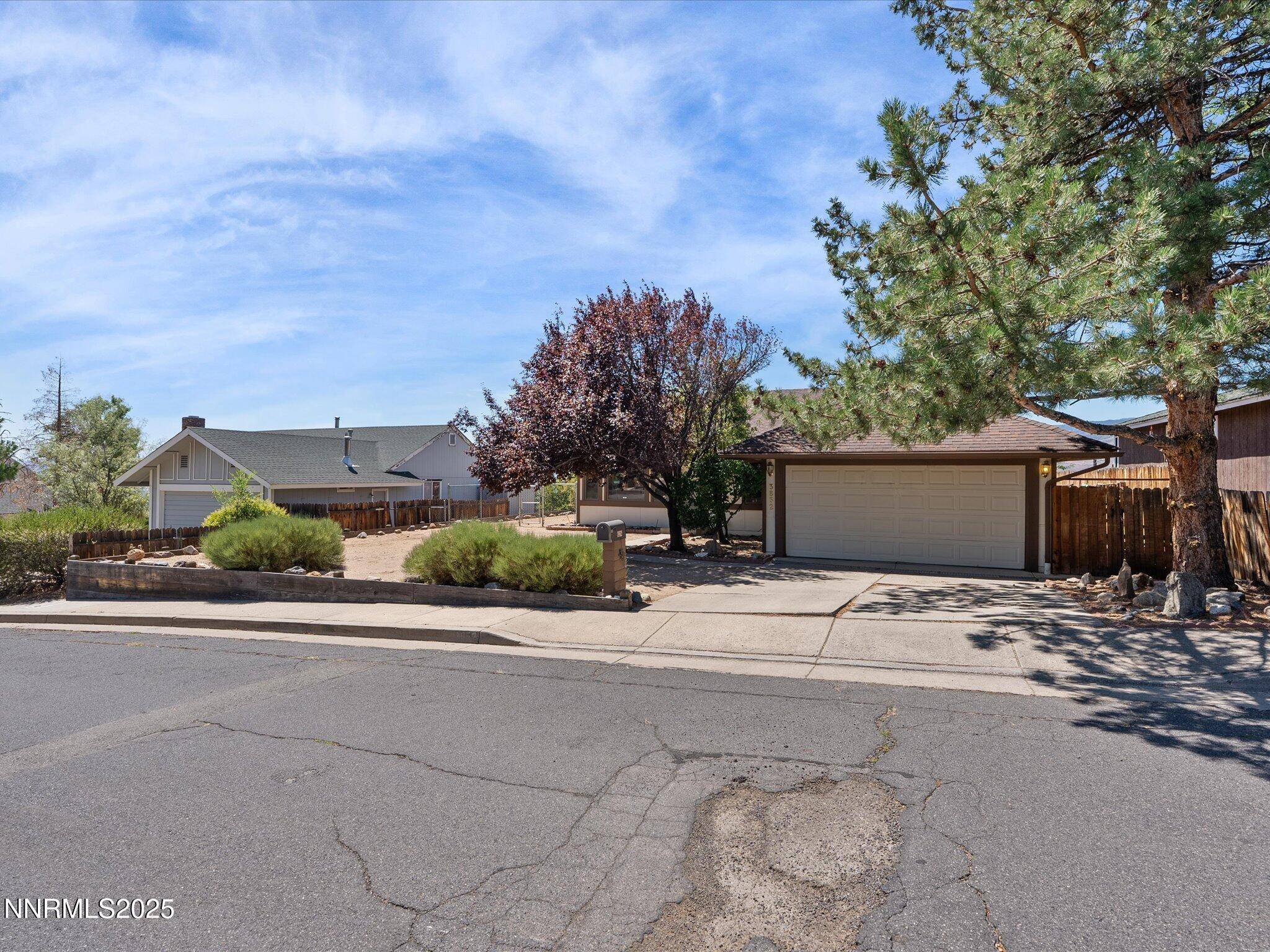Reno, NV 89503,3852 Bexley SQ Square