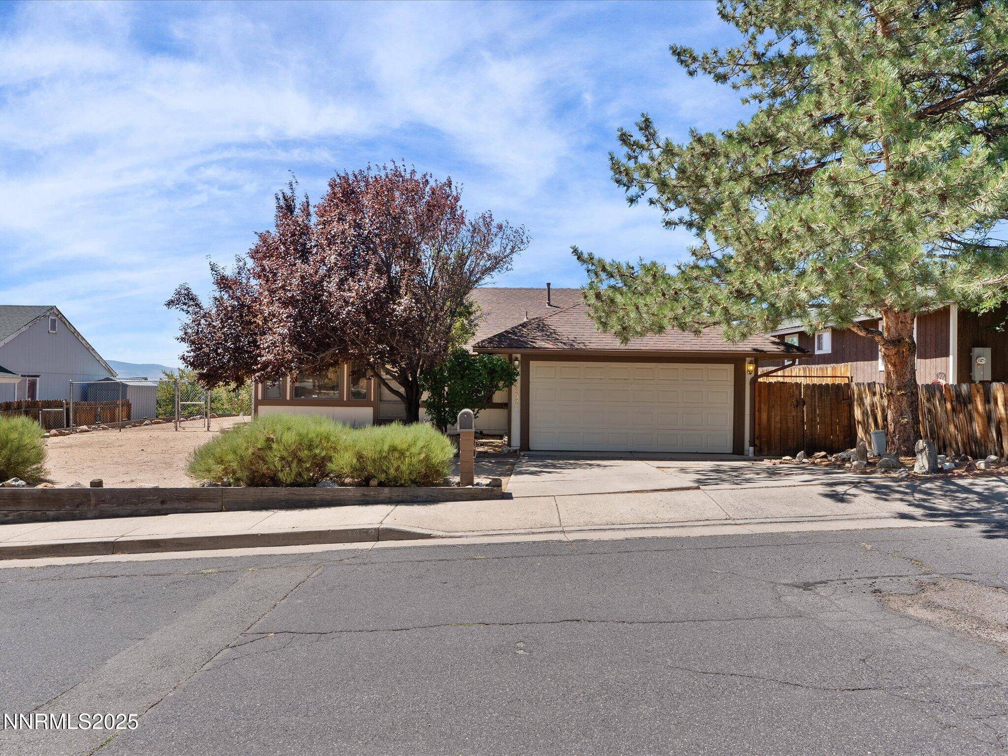 Reno, NV 89503,3852 Bexley SQ Square
