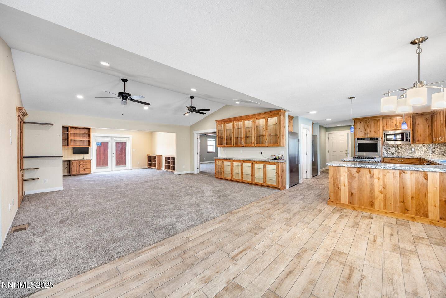 Fallon, NV 89406,2011 Silver CIR Circle