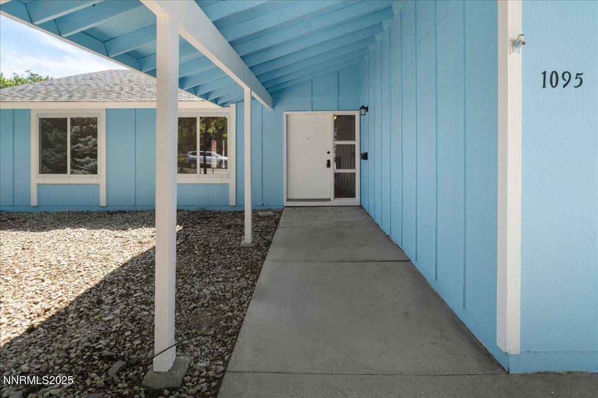 Sparks, NV 89434,1095 E York WAY