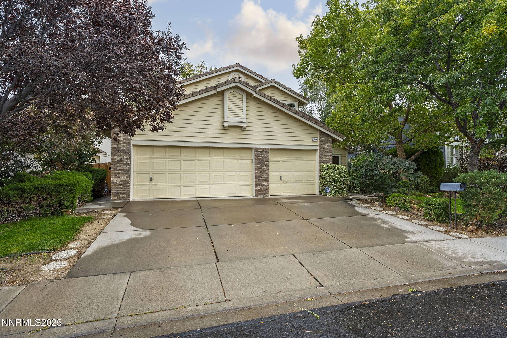 Reno, NV 89509,1148 Mayflower DR
