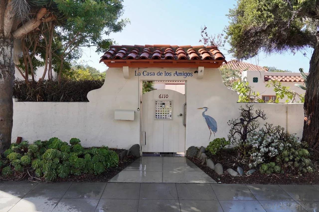 La Jolla, CA 92037,6110 Camino De la costa