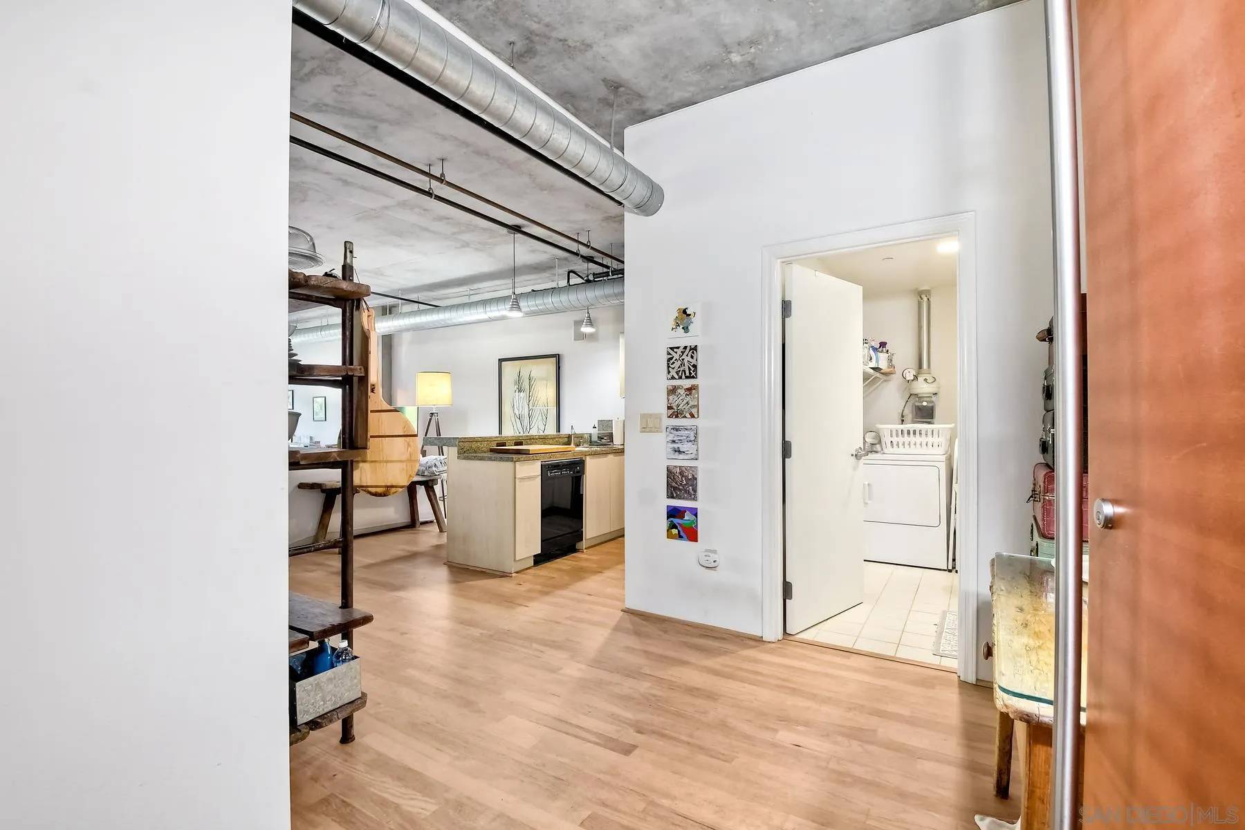 San Diego, CA 92101,877 Island Ave #205
